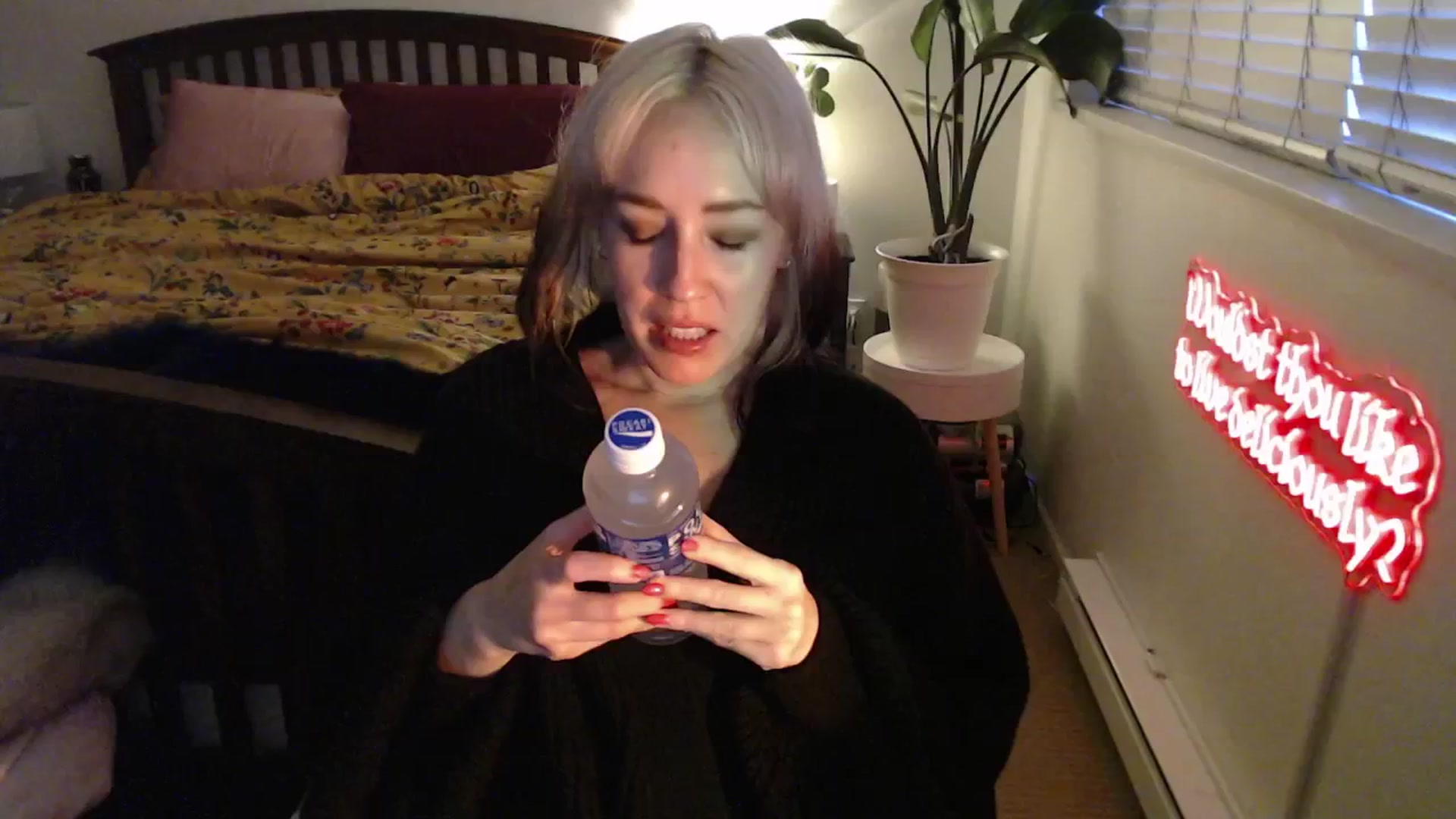 Gallery image thumbnail from NahlaHoney's myfreecams stream on, 03/18/2025, 02:49 image 14 of 20