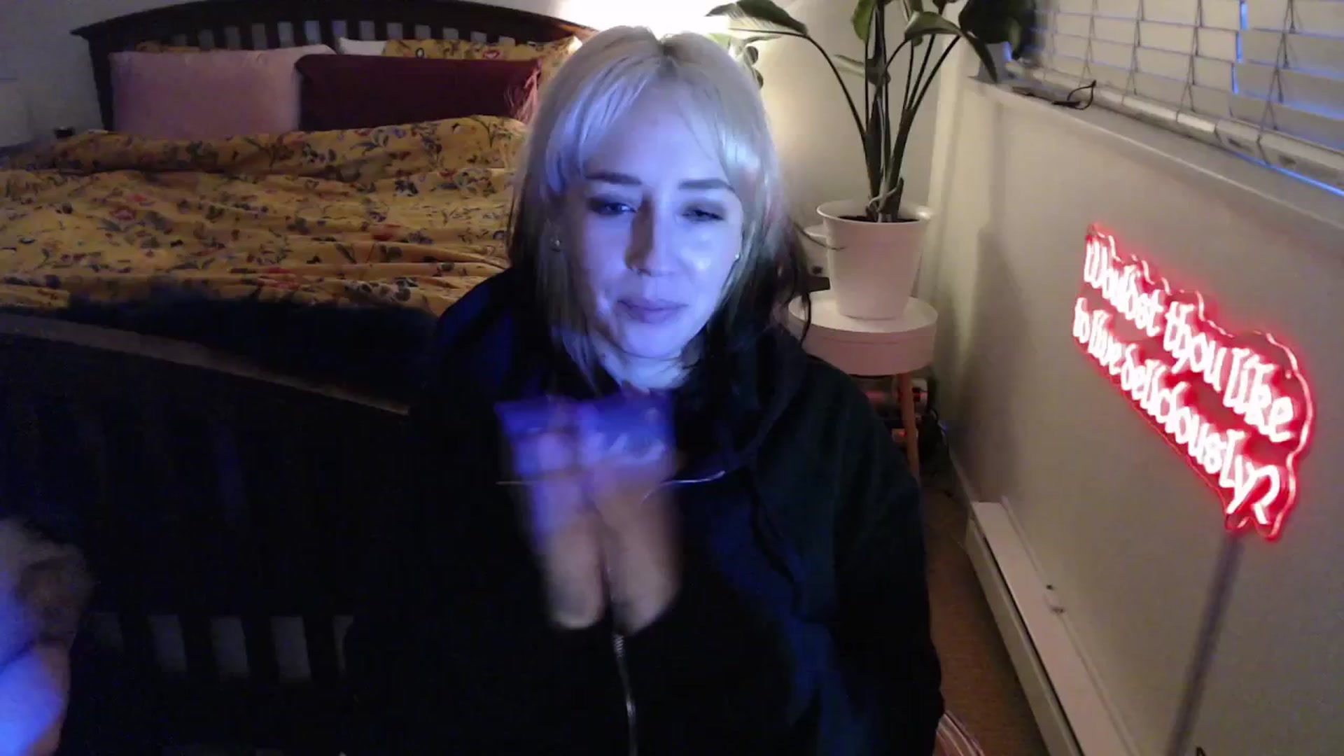 Gallery image thumbnail from NahlaHoney's myfreecams stream on, 03/19/2025, 03:03 image 13 of 20