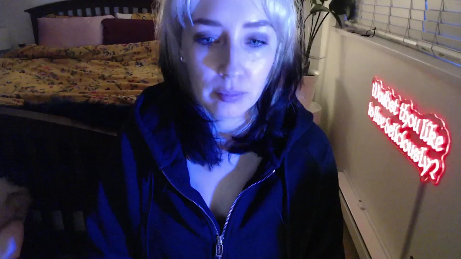 Gallery image thumbnail from NahlaHoney's myfreecams stream on, 03/19/2025, 03:03 image 14 of 20