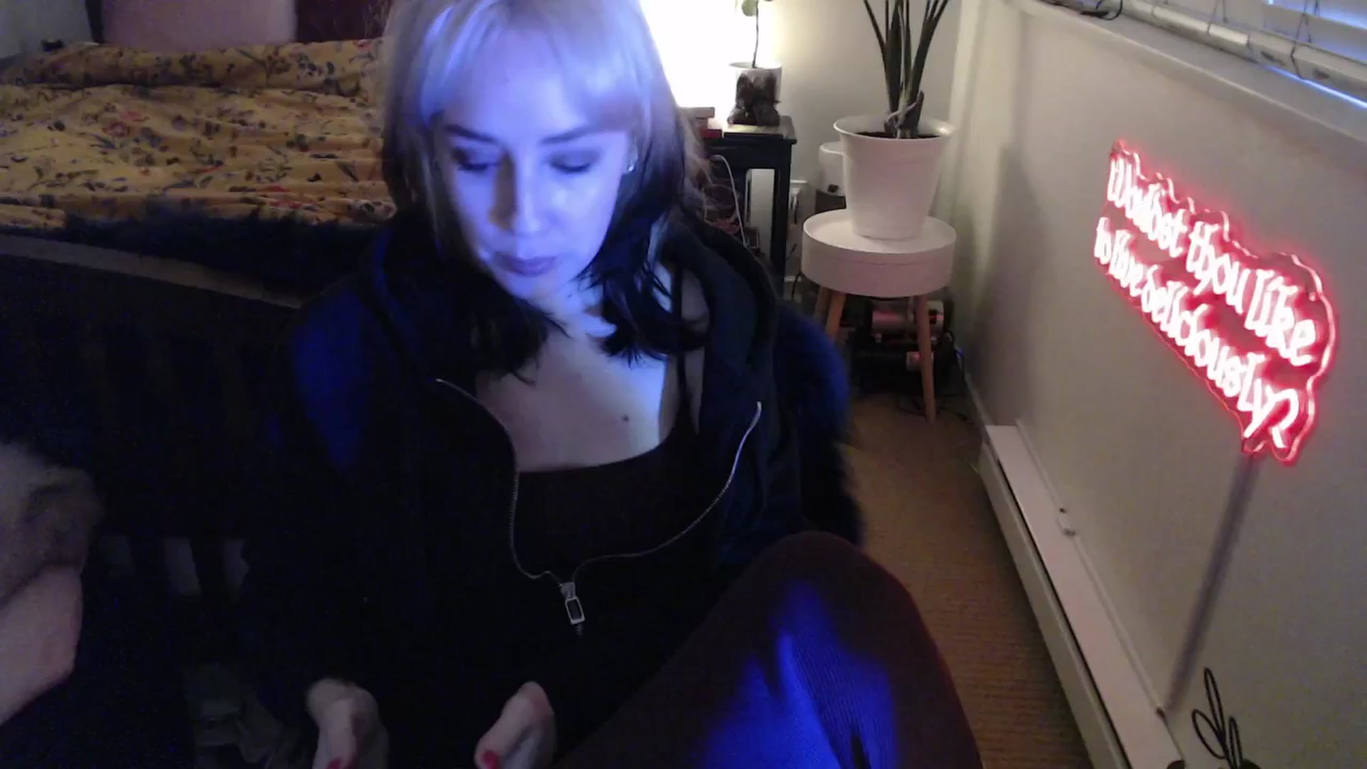 Gallery image thumbnail from NahlaHoney's myfreecams stream on, 03/19/2025, 03:03 image 11 of 20