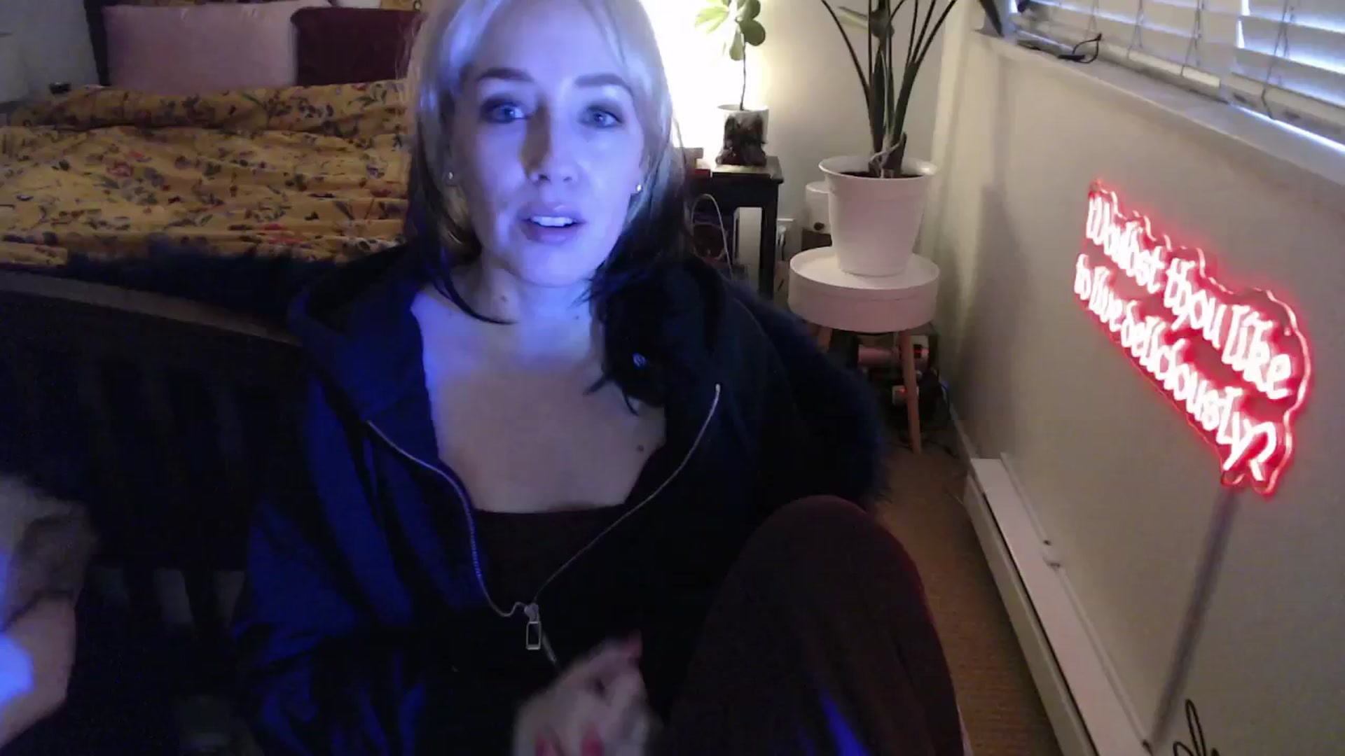 Gallery image thumbnail from NahlaHoney's myfreecams stream on, 03/19/2025, 03:03 image 8 of 20