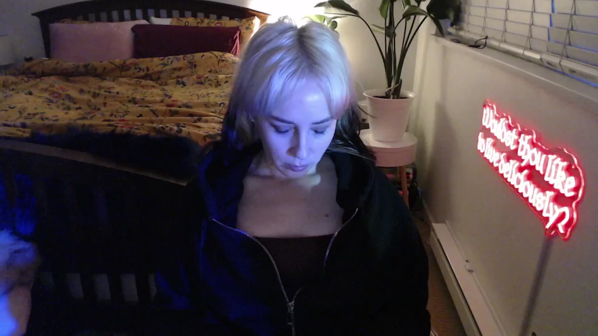 Gallery image thumbnail from NahlaHoney's myfreecams stream on, 03/19/2025, 03:03 image 15 of 20