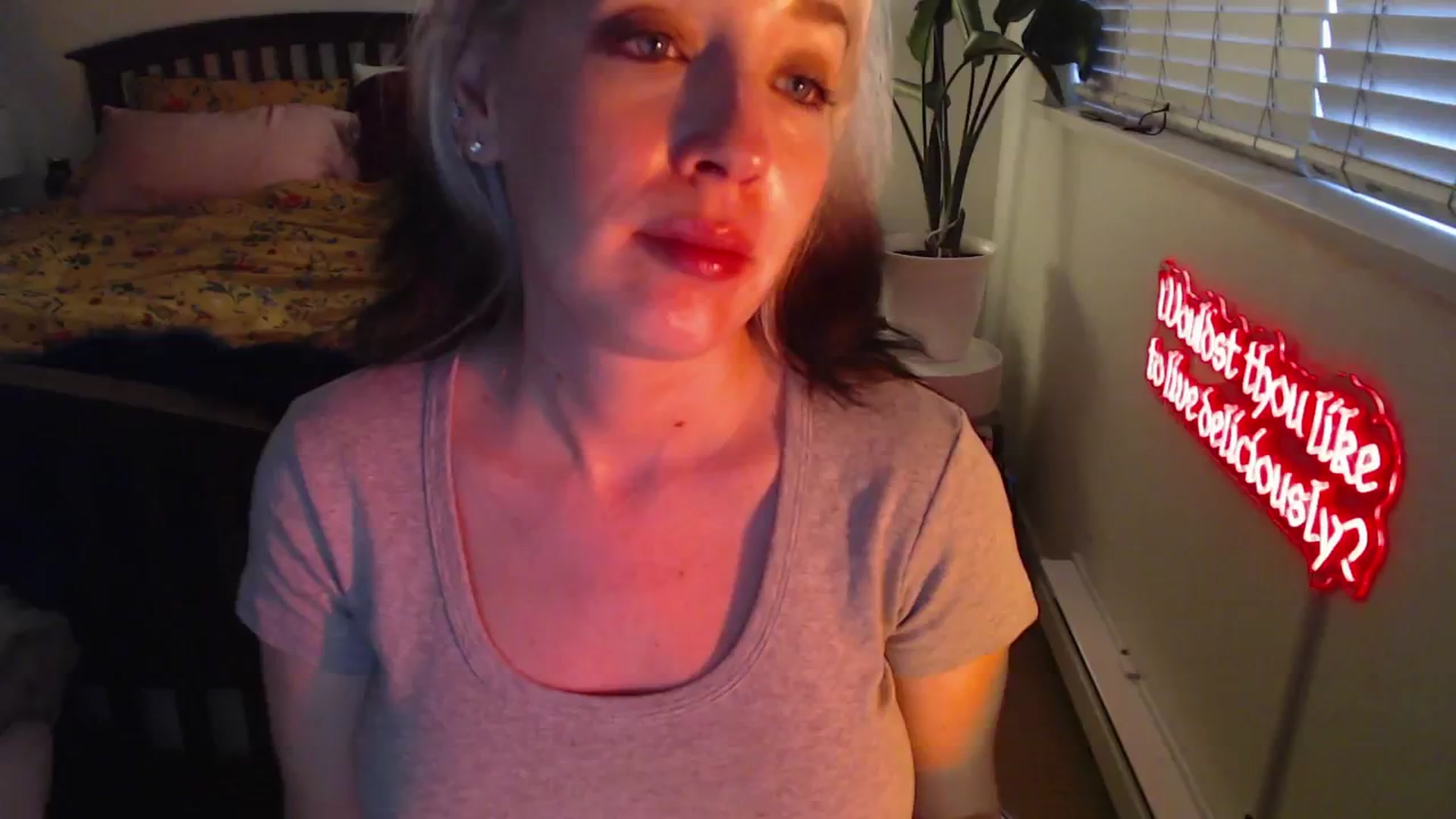 Gallery image thumbnail from NahlaHoney's myfreecams stream on, 03/20/2025, 03:04 image 1 of 20