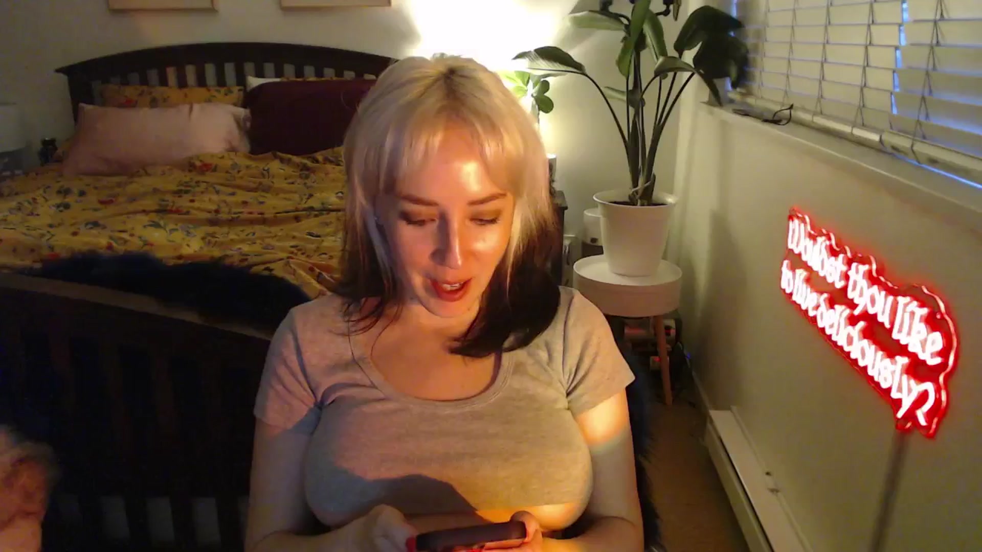 Gallery image thumbnail from NahlaHoney's myfreecams stream on, 03/20/2025, 03:04 image 8 of 20