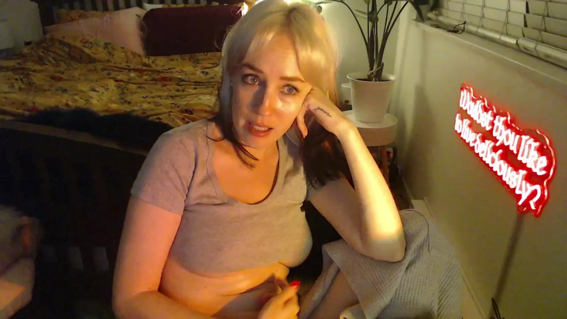Gallery image thumbnail from NahlaHoney's myfreecams stream on, 03/20/2025, 04:24 image 6 of 20