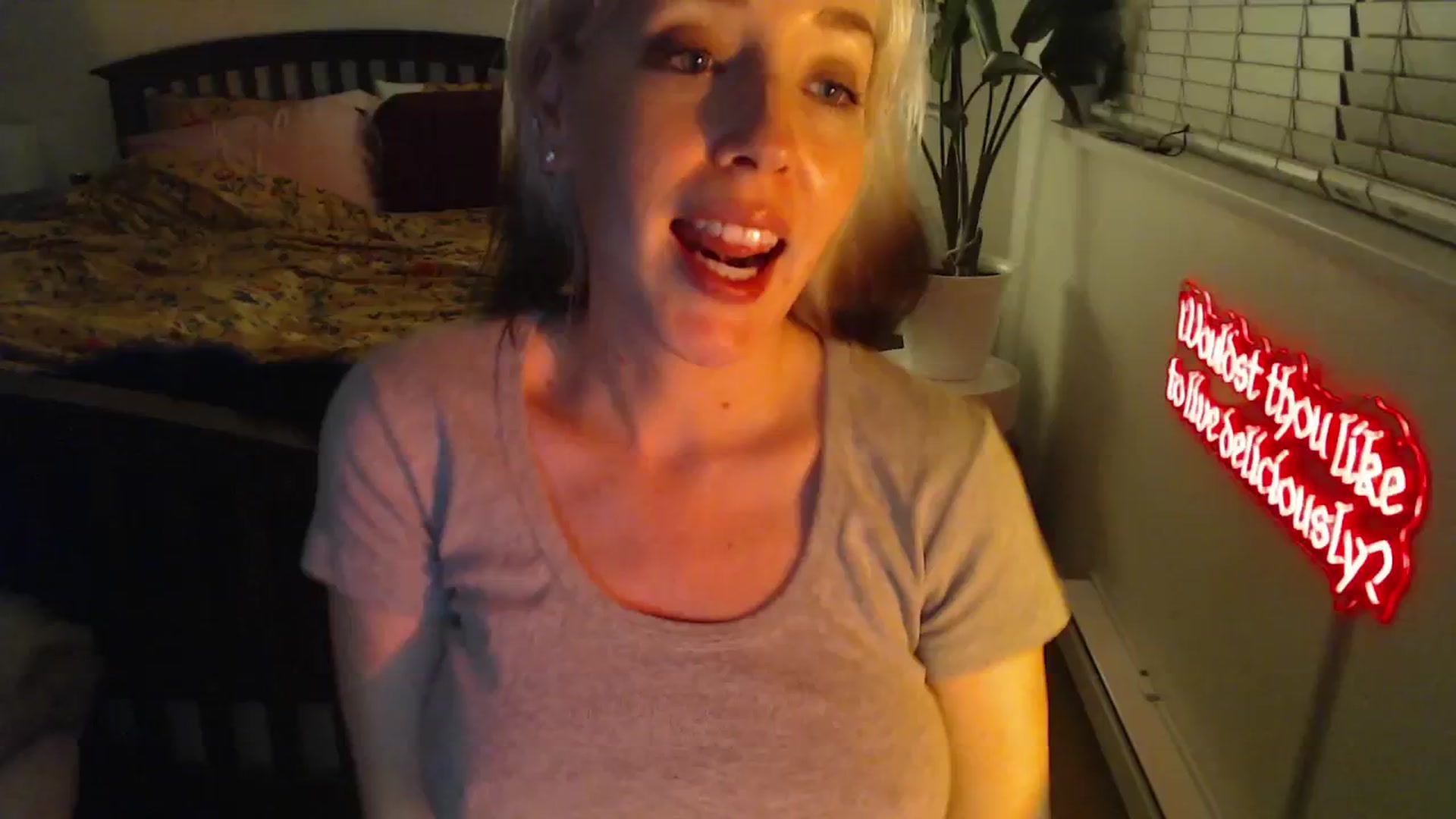 Gallery image thumbnail from NahlaHoney's myfreecams stream on, 03/20/2025, 04:24 image 15 of 20