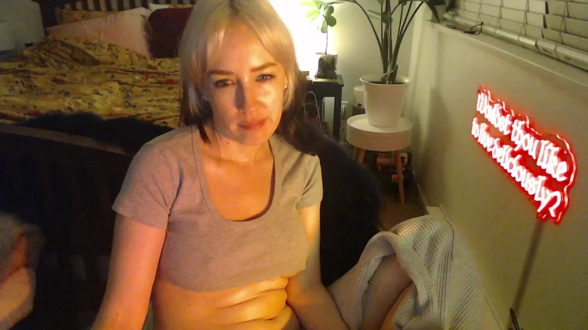 Gallery image thumbnail from NahlaHoney's myfreecams stream on, 03/20/2025, 04:24 image 4 of 20