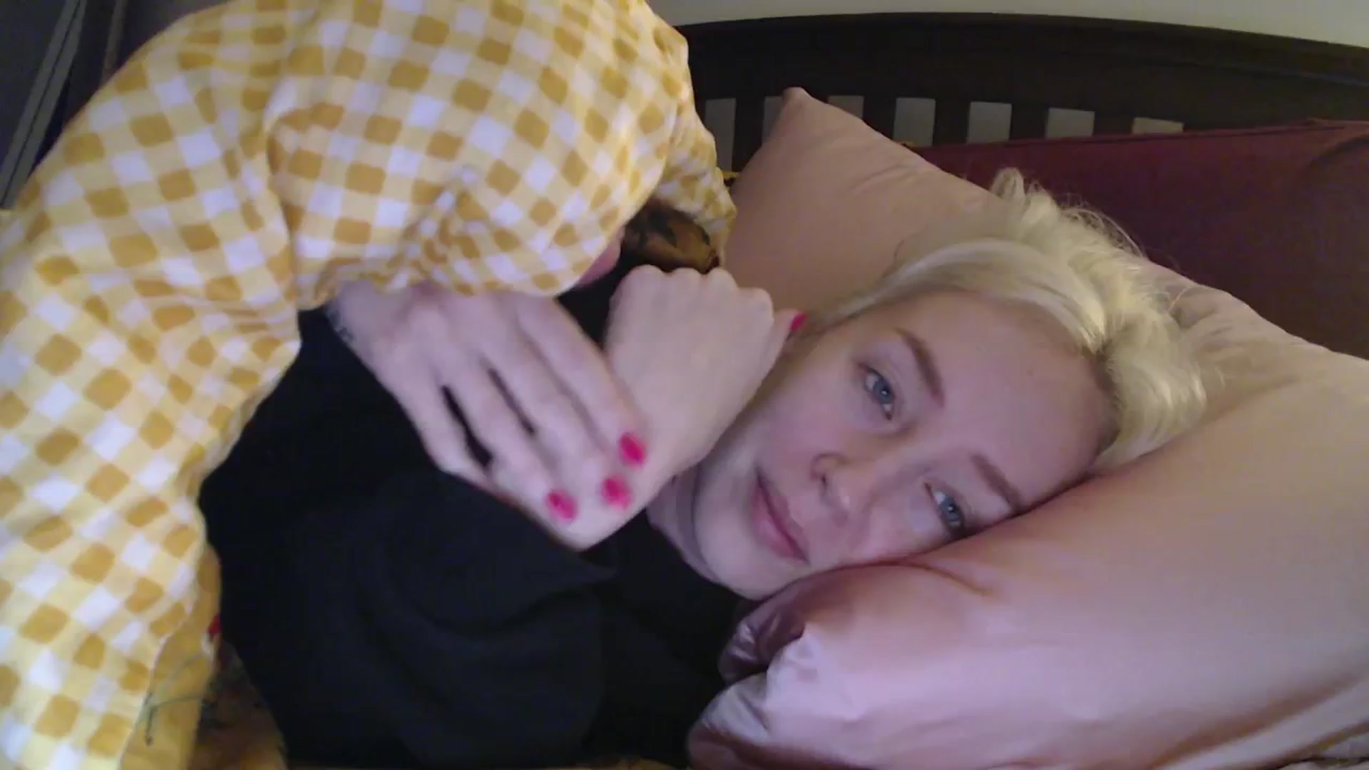 Gallery image thumbnail from NahlaHoney's myfreecams stream on, 03/21/2025, 03:57 image 4 of 20