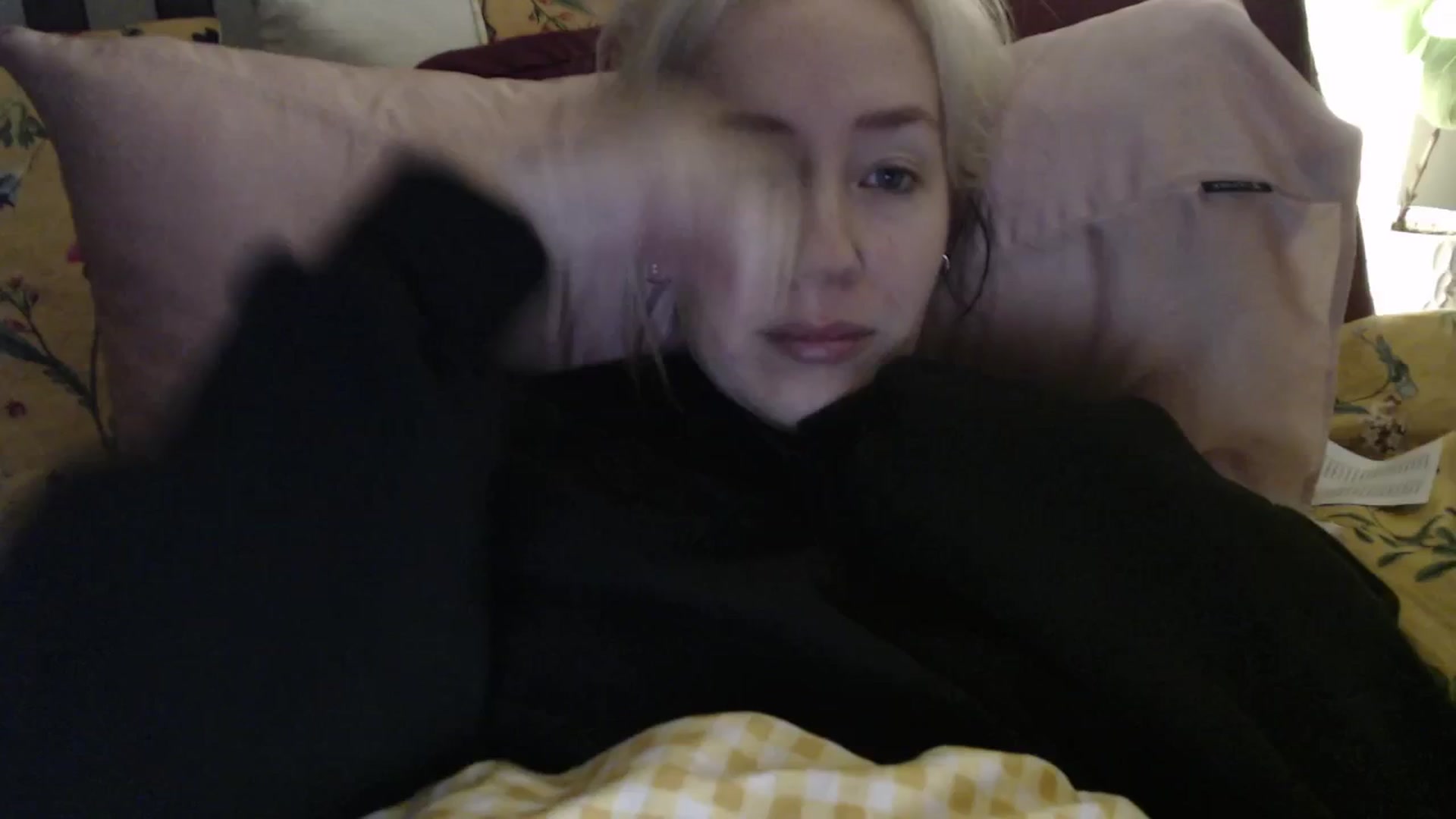 Gallery image thumbnail from NahlaHoney's myfreecams stream on, 03/21/2025, 03:57 image 2 of 20