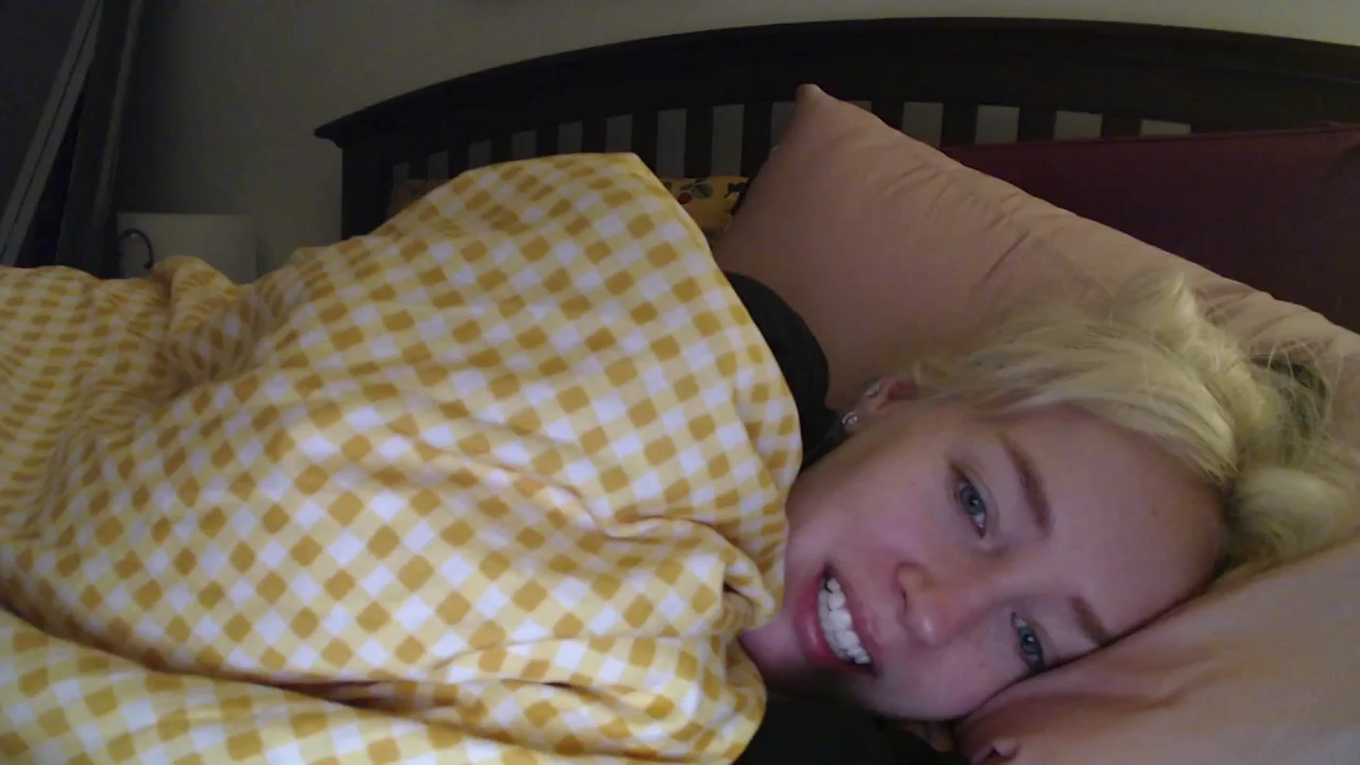 Gallery image thumbnail from NahlaHoney's myfreecams stream on, 03/21/2025, 03:57 image 9 of 20