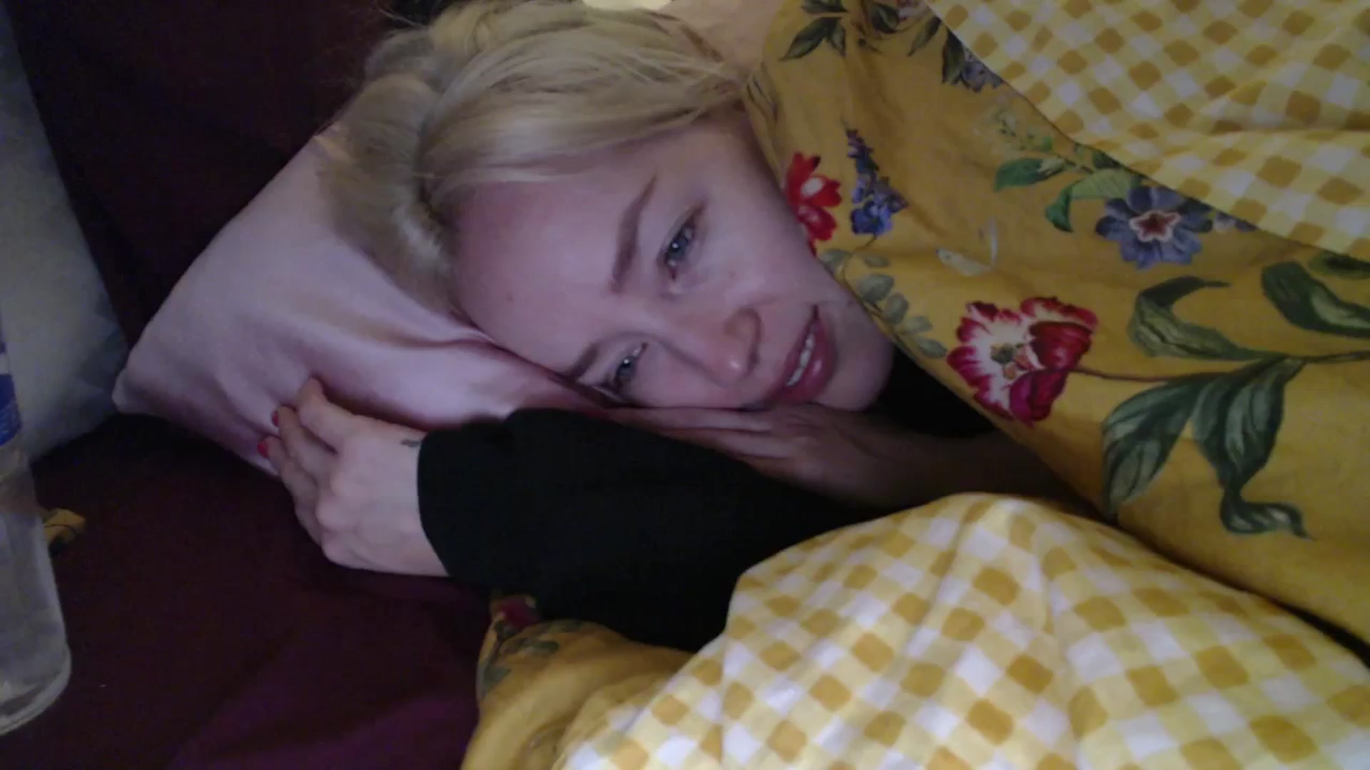 Gallery image thumbnail from NahlaHoney's myfreecams stream on, 03/21/2025, 03:57 image 14 of 20