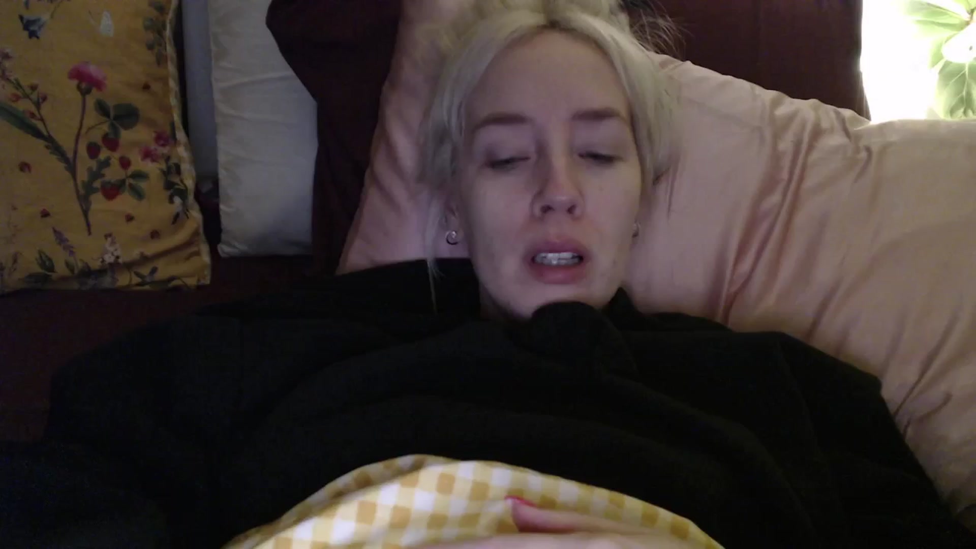 Gallery image thumbnail from NahlaHoney's myfreecams stream on, 03/21/2025, 03:57 image 13 of 20