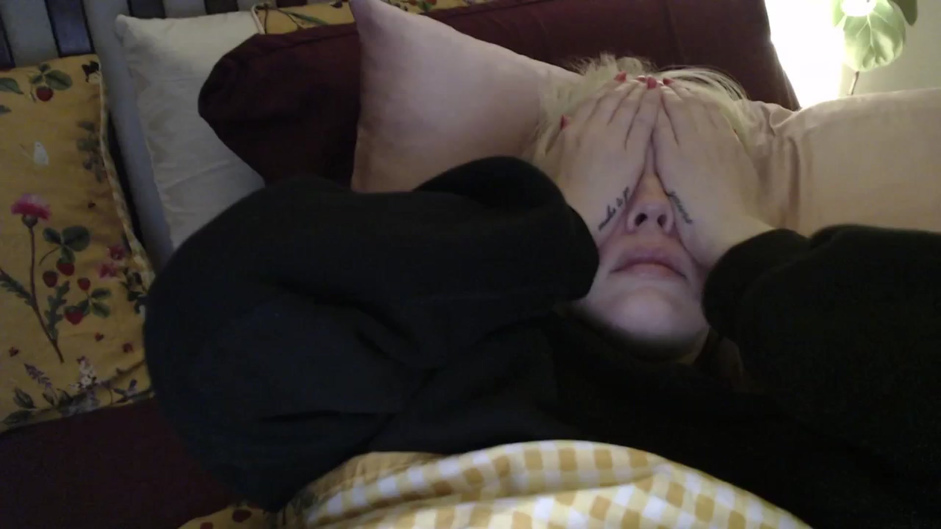 Gallery image thumbnail from NahlaHoney's myfreecams stream on, 03/21/2025, 03:57 image 12 of 20