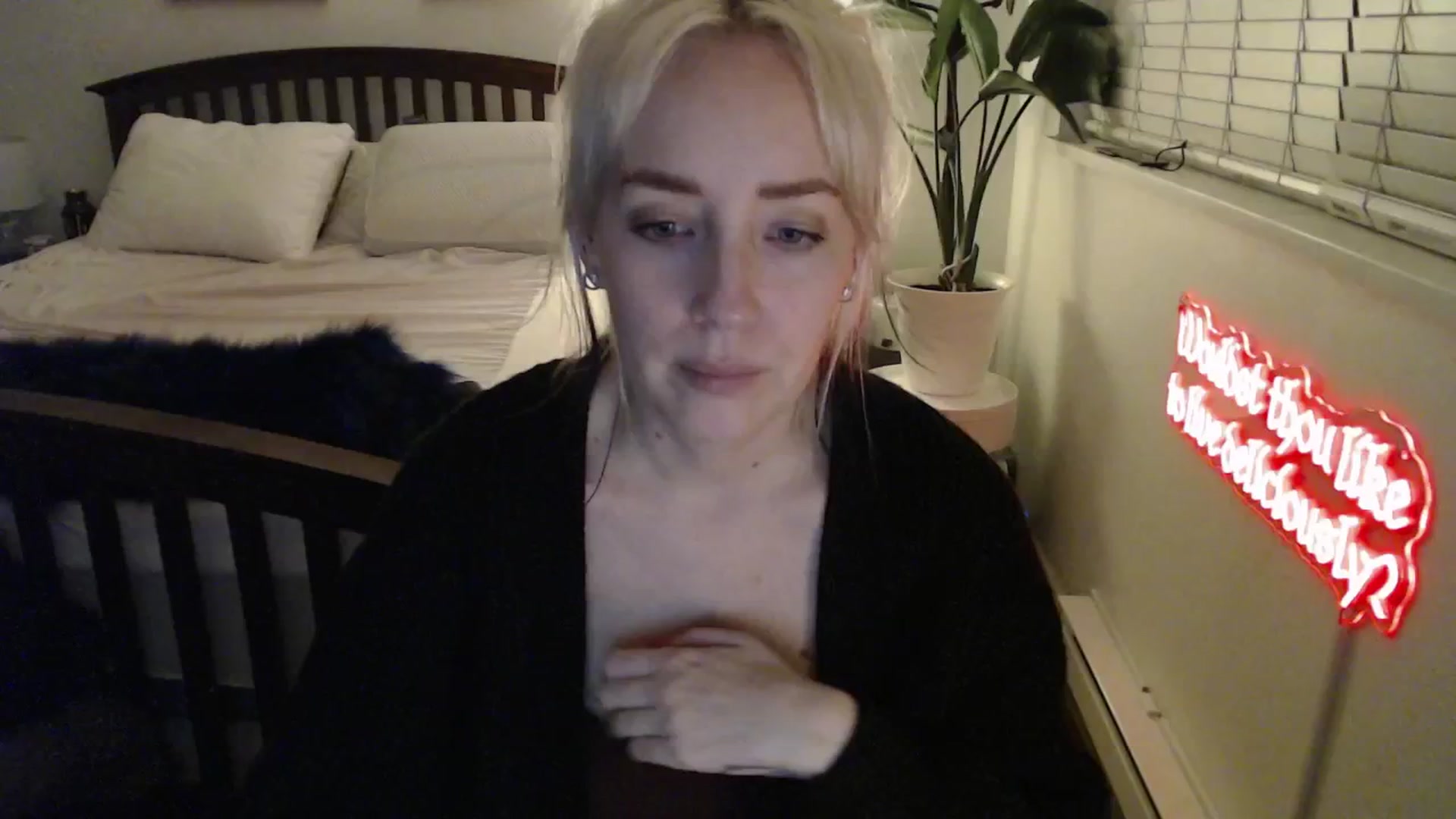 Gallery image thumbnail from NahlaHoney's myfreecams stream on, 03/27/2025, 03:30 image 1 of 20
