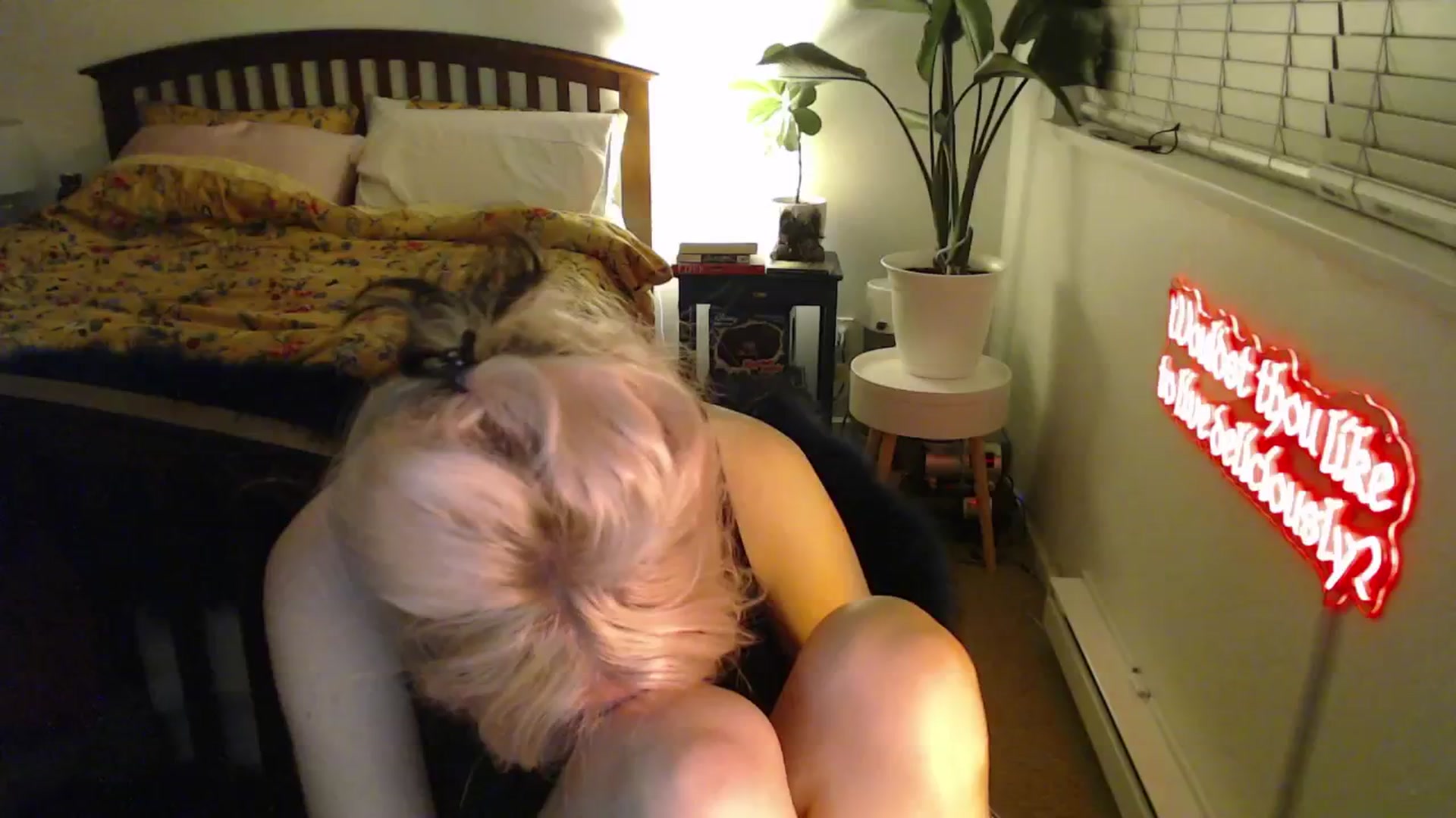 Gallery image thumbnail from NahlaHoney's myfreecams stream on, 03/28/2025, 04:19 image 18 of 20