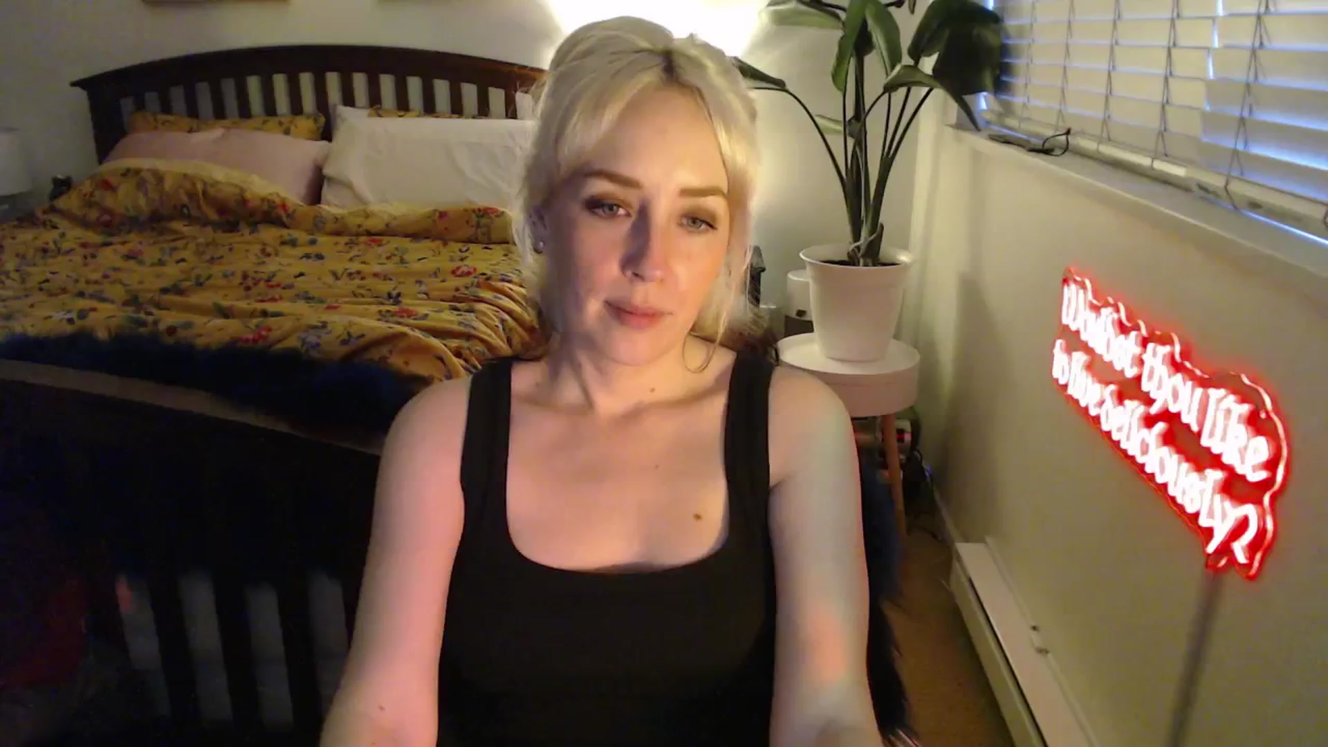 Gallery image thumbnail from NahlaHoney's myfreecams stream on, 03/28/2025, 04:19 image 5 of 20