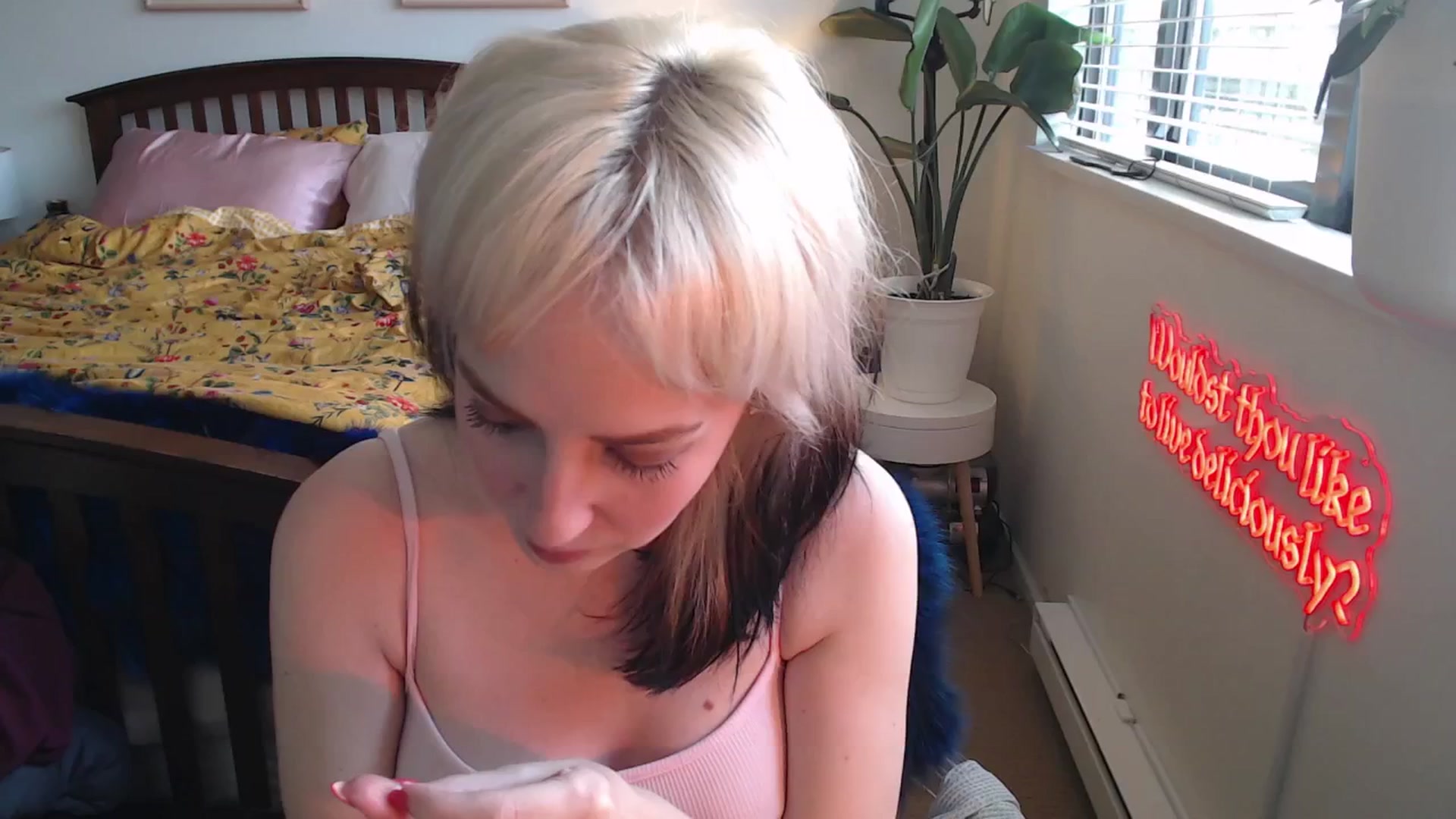 Gallery image thumbnail from NahlaHoney's myfreecams stream on, 03/31/2025, 02:40 image 6 of 20