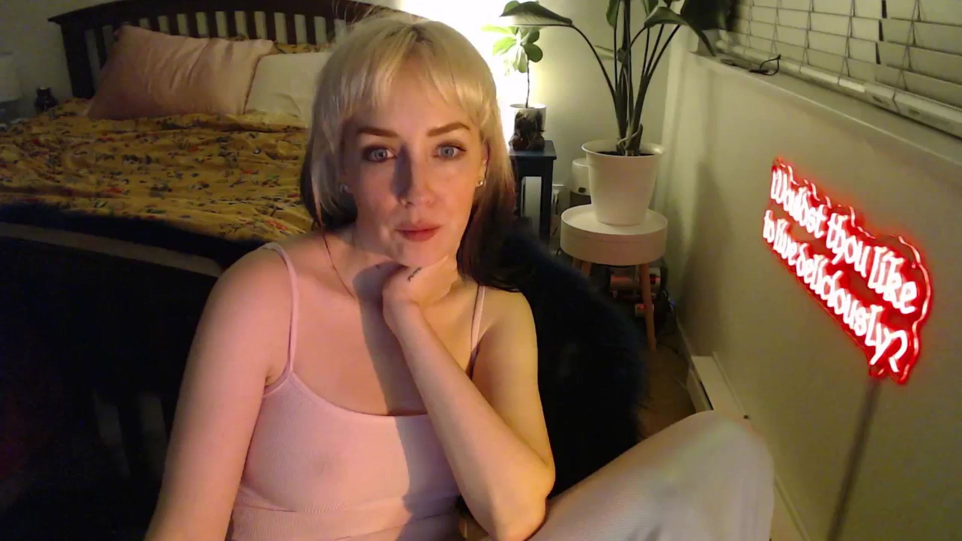 Gallery image thumbnail from NahlaHoney's myfreecams stream on, 03/31/2025, 03:50 image 15 of 20