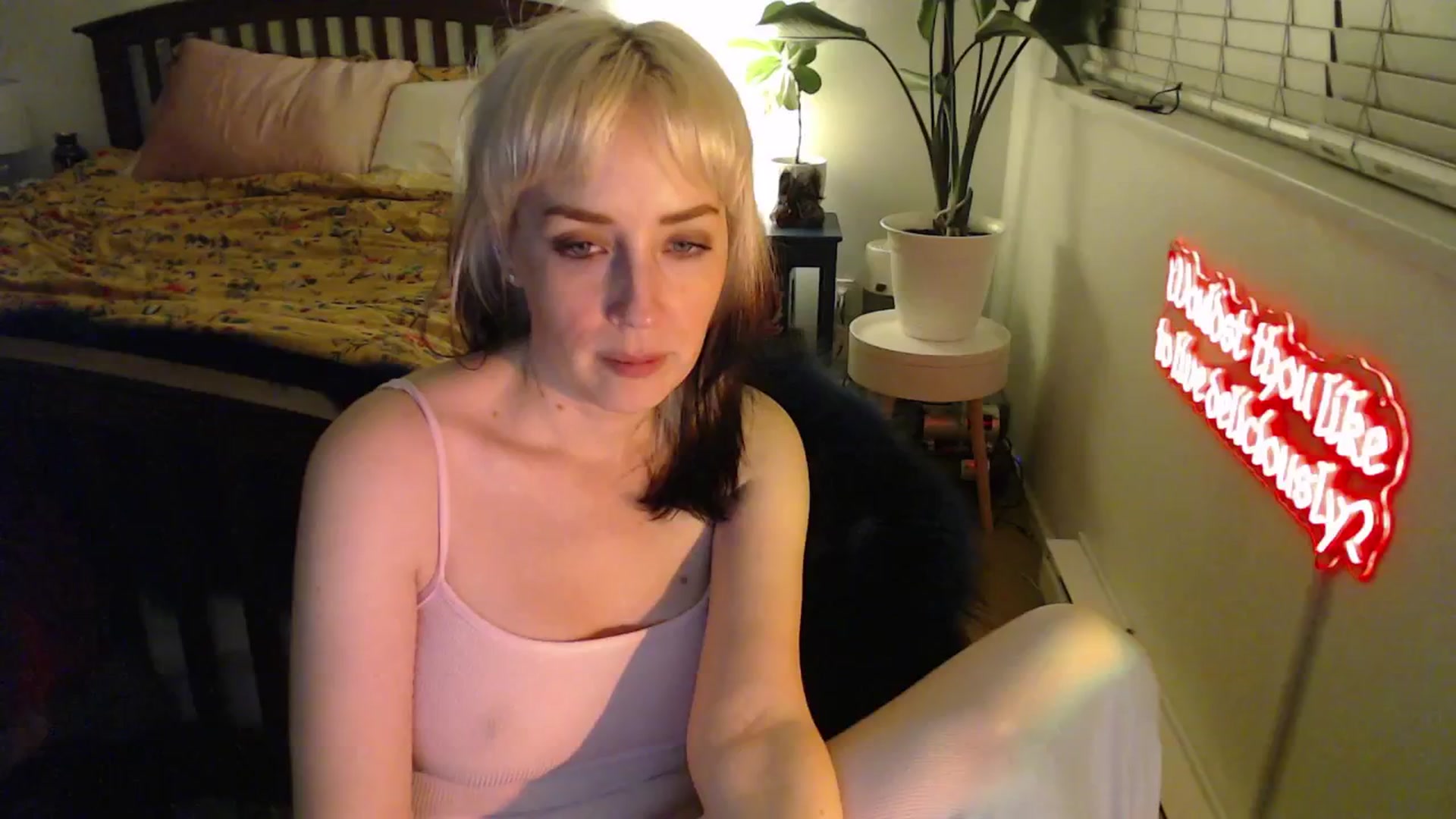 Gallery image thumbnail from NahlaHoney's myfreecams stream on, 03/31/2025, 03:50 image 14 of 20