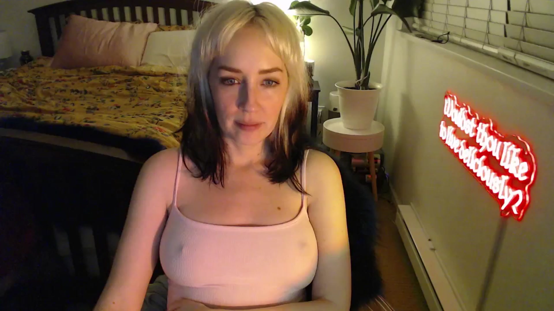 Gallery image thumbnail from NahlaHoney's myfreecams stream on, 03/31/2025, 03:50 image 9 of 20