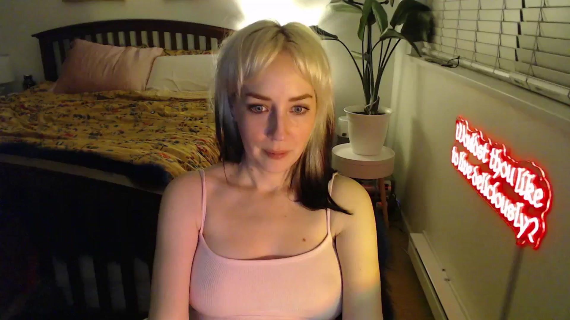 Gallery image thumbnail from NahlaHoney's myfreecams stream on, 03/31/2025, 03:50 image 6 of 20