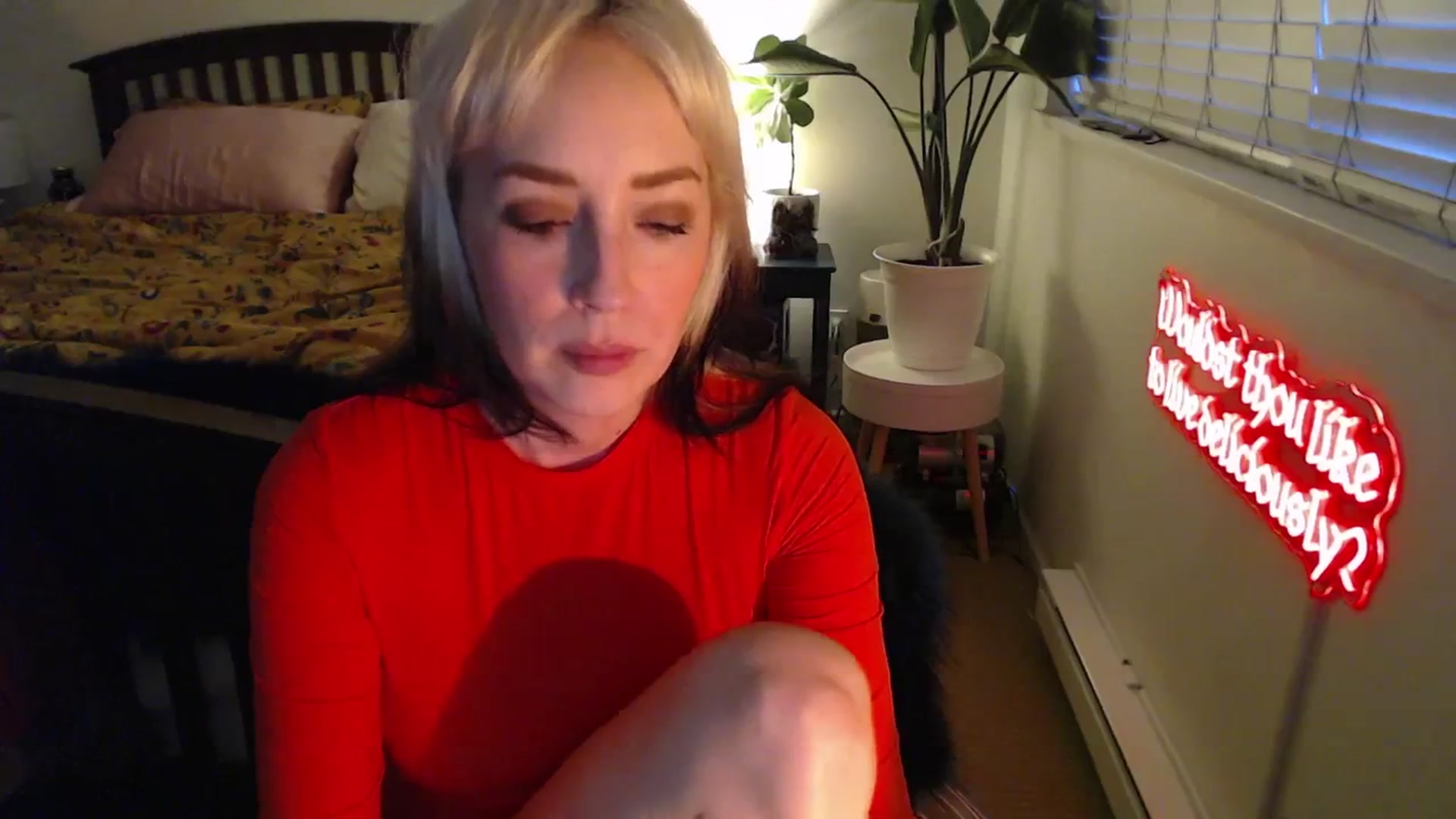 Gallery image thumbnail from NahlaHoney's myfreecams stream on, 04/02/2025, 03:59 image 10 of 20