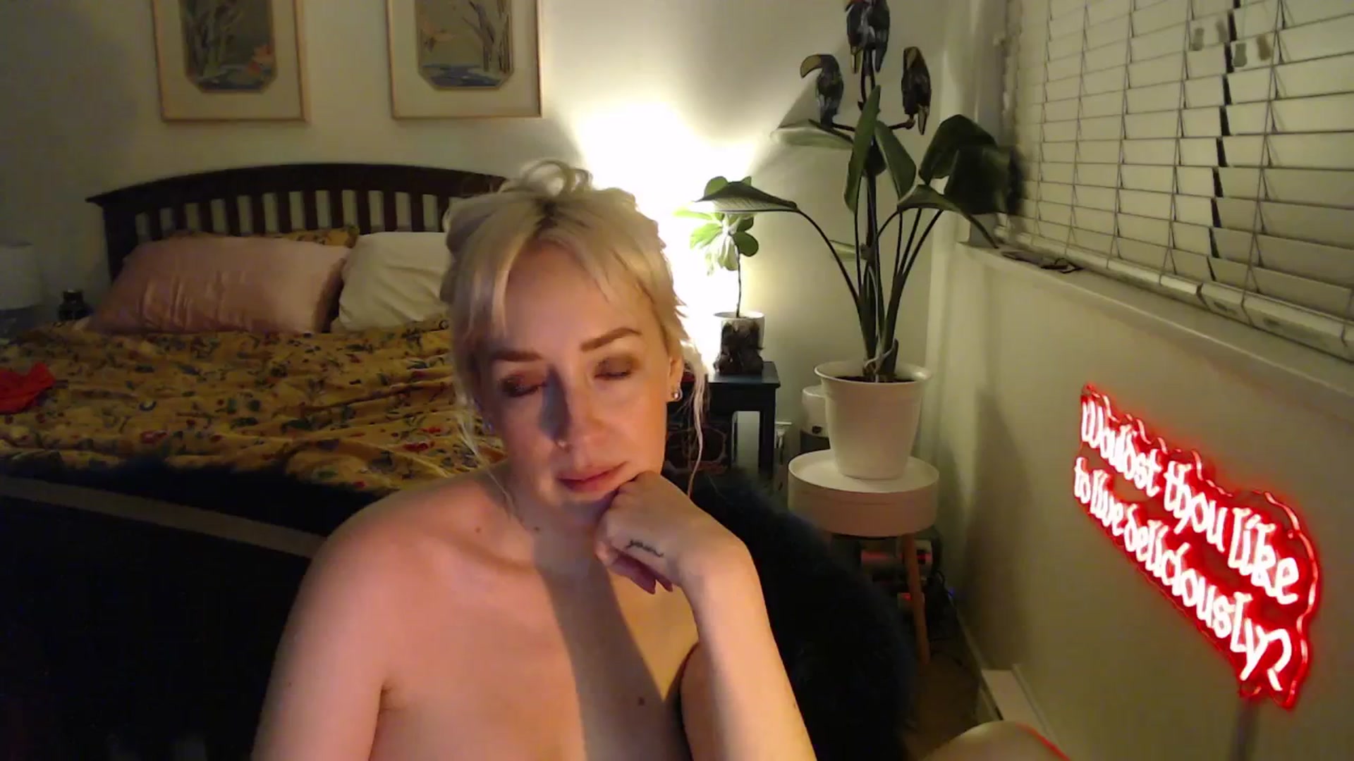 Gallery image thumbnail from NahlaHoney's myfreecams stream on, 04/02/2025, 05:31 image 11 of 20