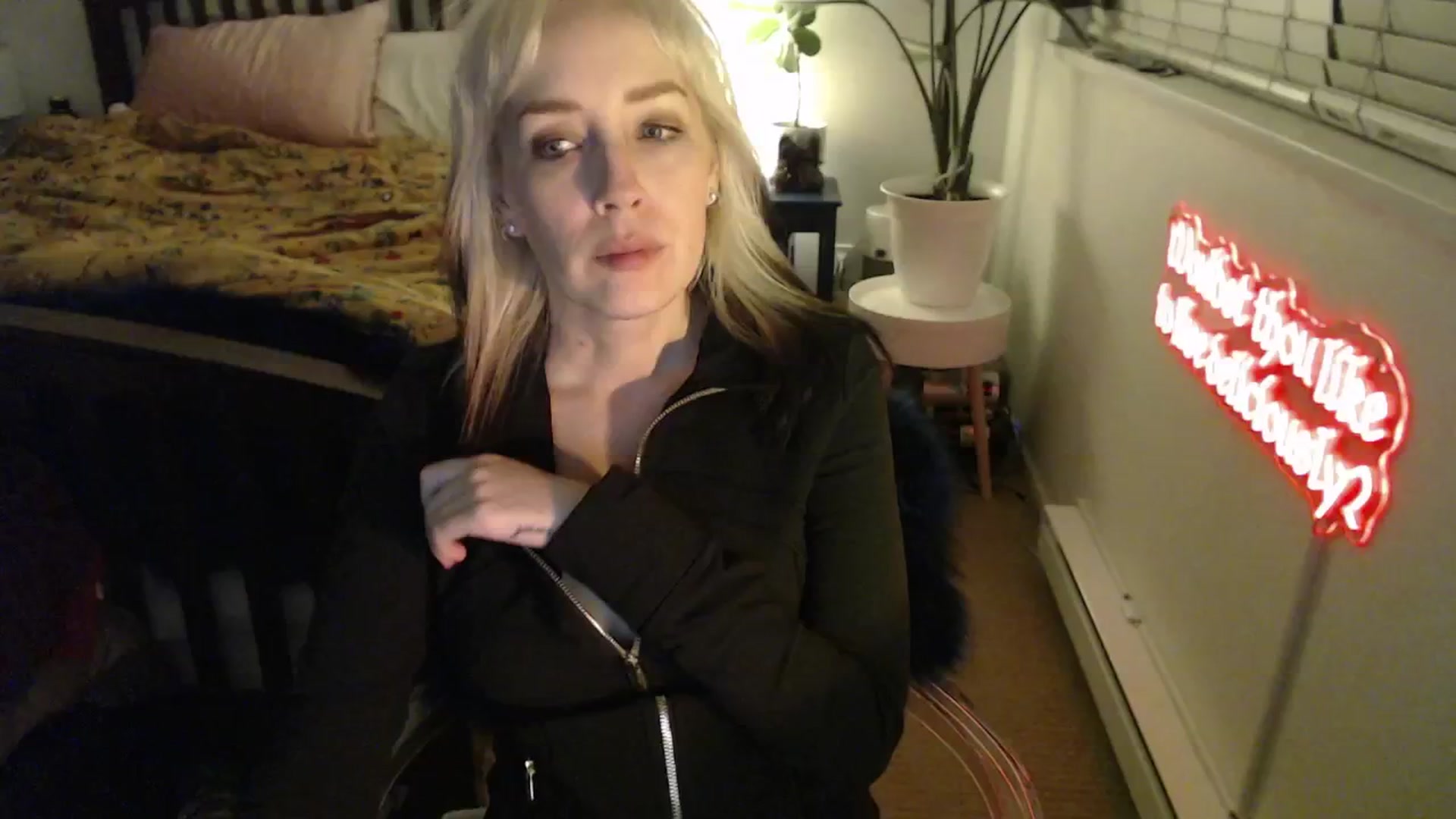 Gallery image thumbnail from NahlaHoney's myfreecams stream on, 04/03/2025, 05:13 image 15 of 20