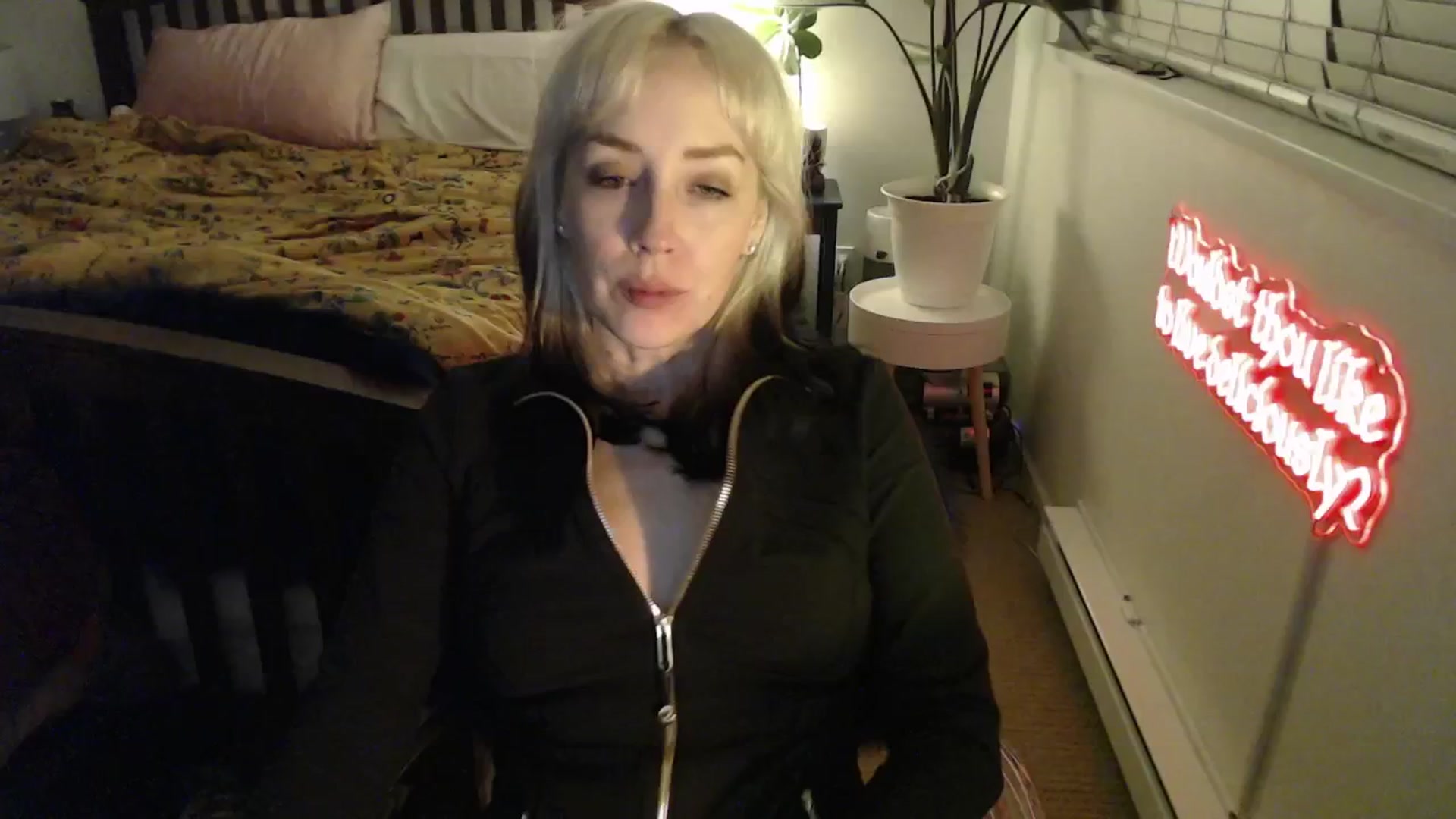 Gallery image thumbnail from NahlaHoney's myfreecams stream on, 04/03/2025, 05:13 image 13 of 20