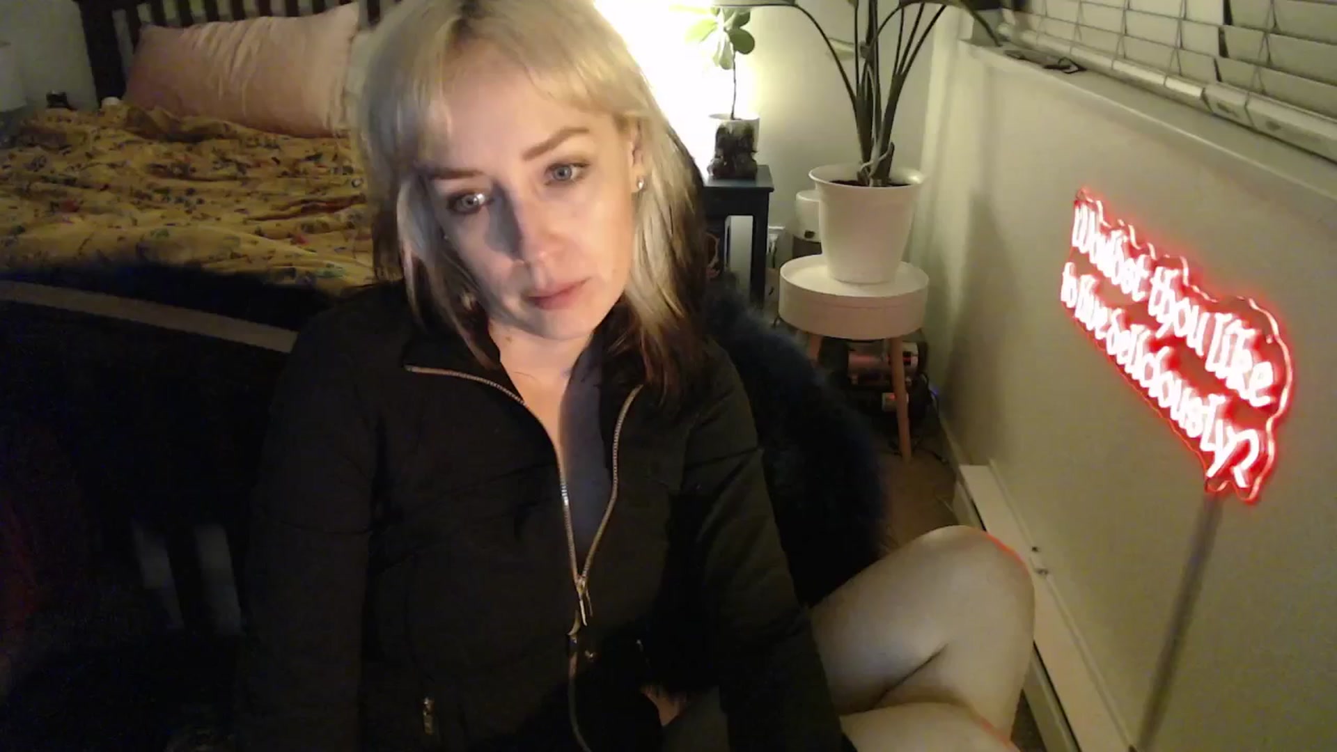Gallery image thumbnail from NahlaHoney's myfreecams stream on, 04/03/2025, 05:13 image 4 of 20
