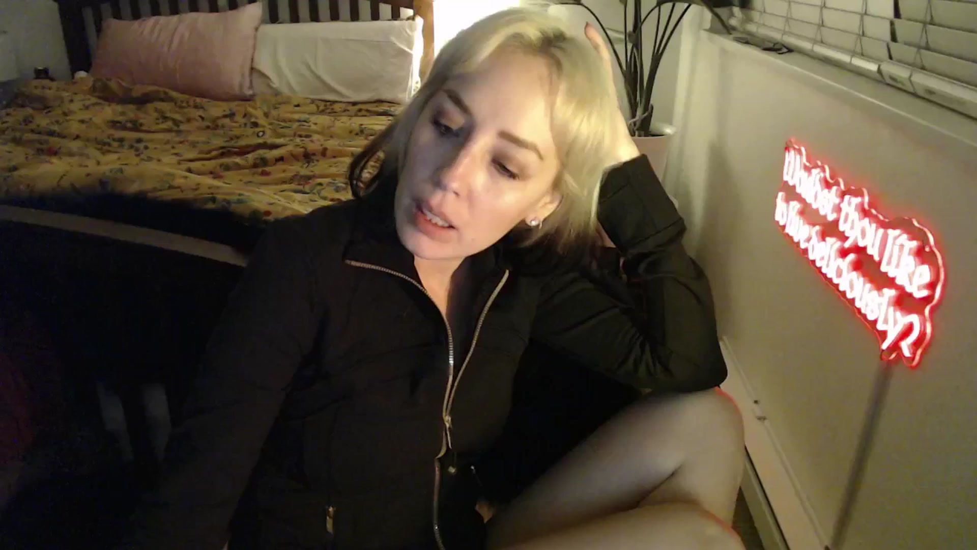 Gallery image thumbnail from NahlaHoney's myfreecams stream on, 04/03/2025, 05:13 image 2 of 20