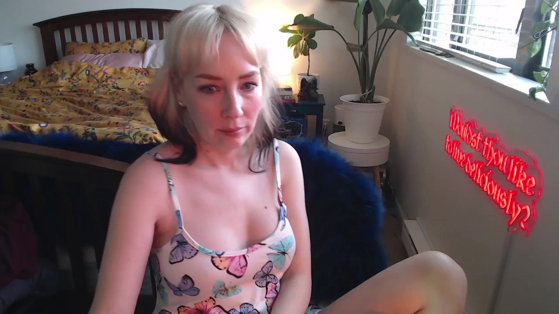 Gallery image thumbnail from NahlaHoney's myfreecams stream on, 04/04/2025, 02:26 image 10 of 20