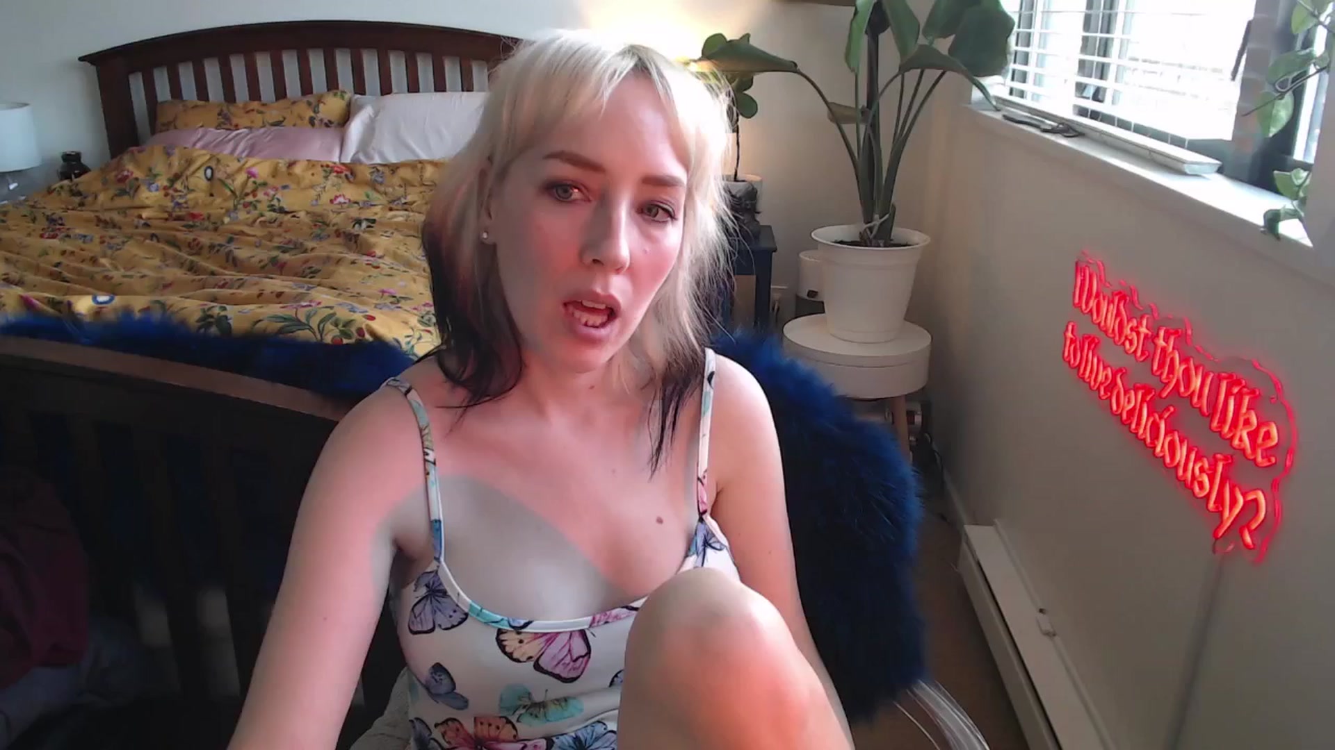 Gallery image thumbnail from NahlaHoney's myfreecams stream on, 04/04/2025, 02:26 image 9 of 20