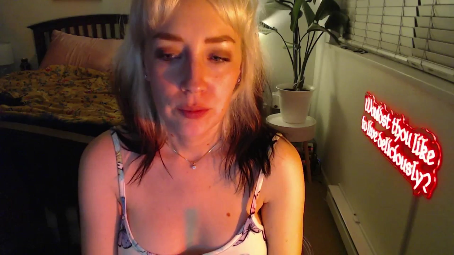 Gallery image thumbnail from NahlaHoney's myfreecams stream on, 04/04/2025, 04:53 image 7 of 20