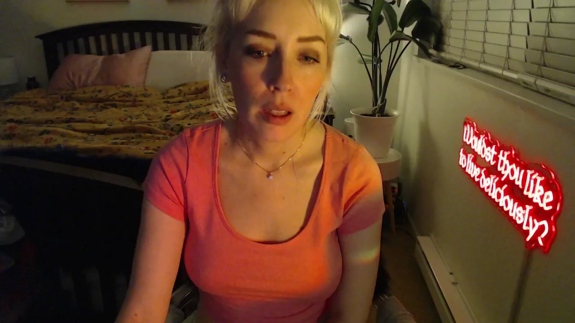 Gallery image thumbnail from NahlaHoney's myfreecams stream on, 04/08/2025, 04:53 image 16 of 20