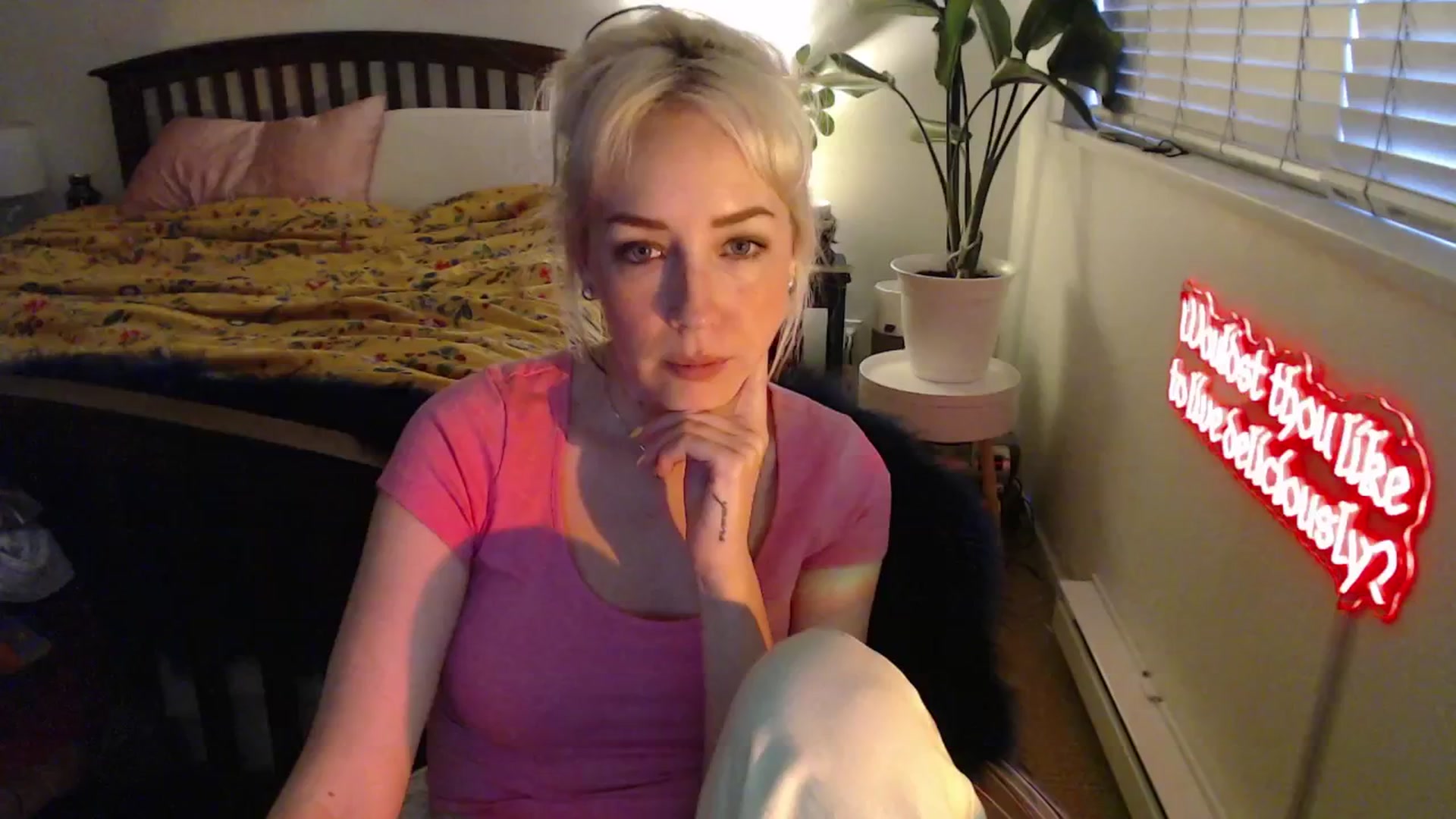 Gallery image thumbnail from NahlaHoney's myfreecams stream on, 04/08/2025, 04:53 image 7 of 20