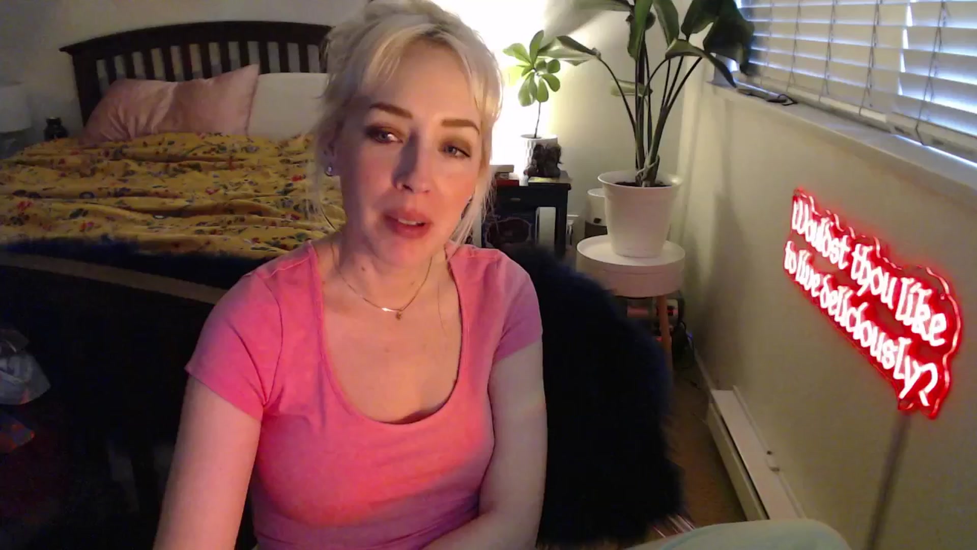 Gallery image thumbnail from NahlaHoney's myfreecams stream on, 04/08/2025, 04:53 image 5 of 20