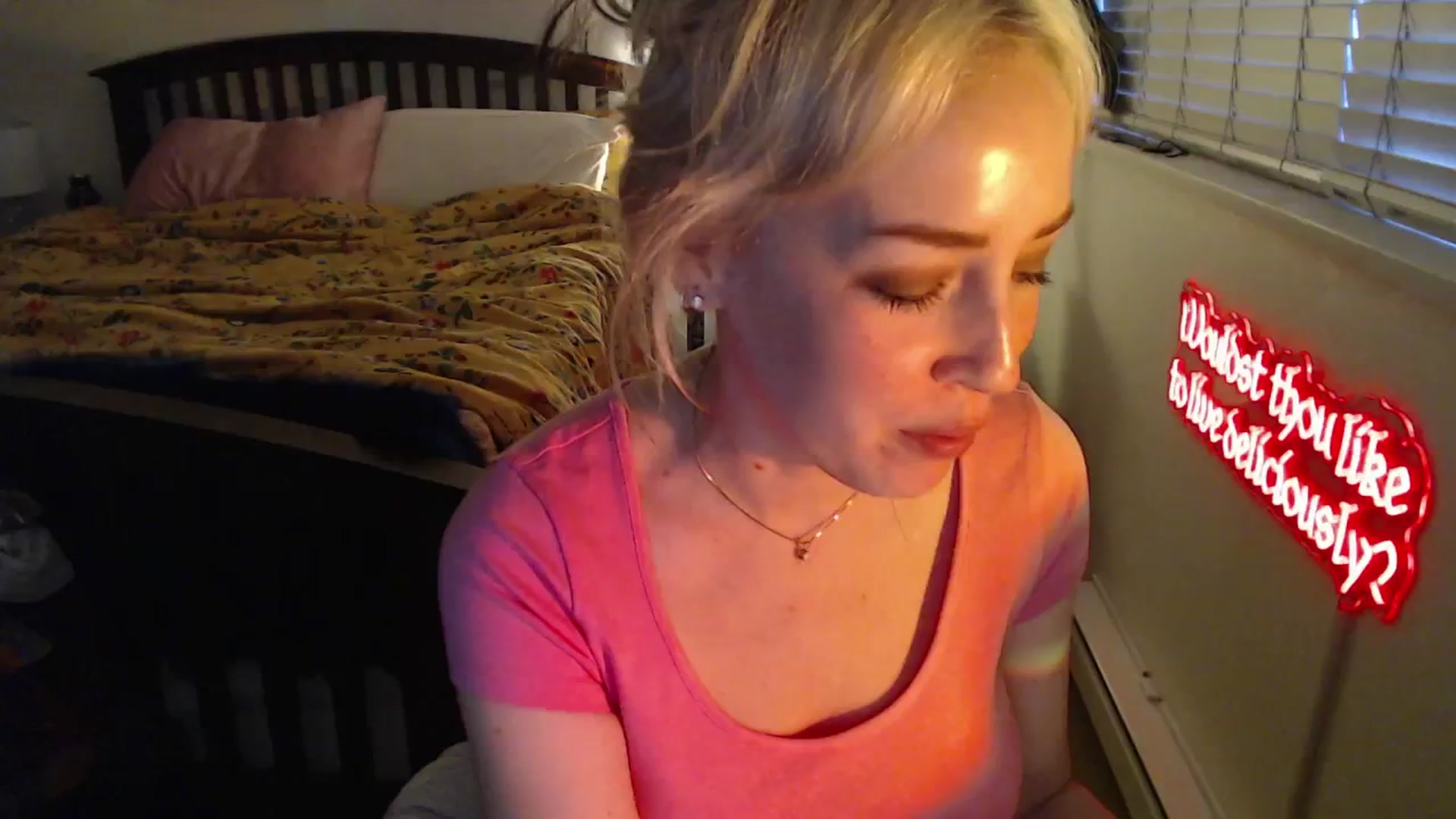 Gallery image thumbnail from NahlaHoney's myfreecams stream on, 04/08/2025, 04:53 image 8 of 20