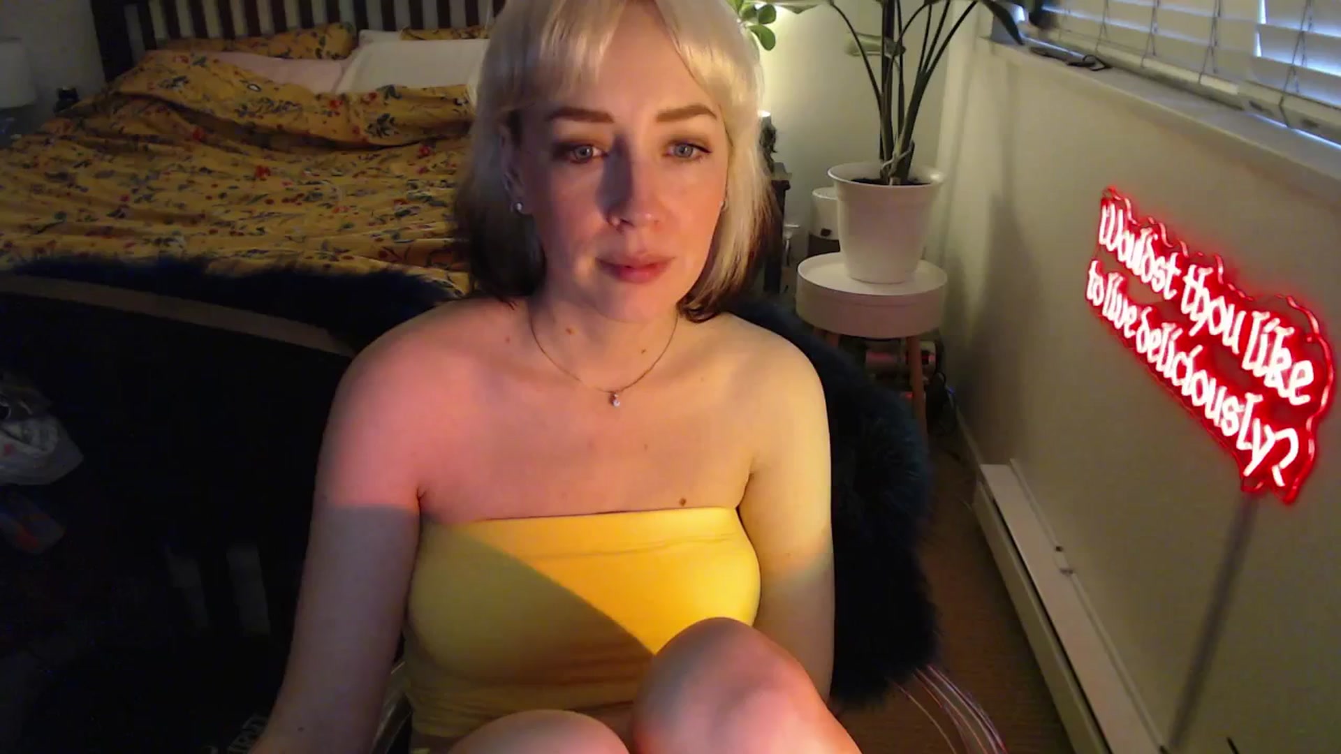 Gallery image thumbnail from NahlaHoney's myfreecams stream on, 04/09/2025, 03:31 image 7 of 20