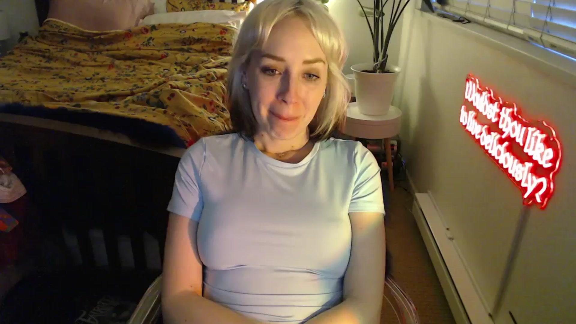 Gallery image thumbnail from NahlaHoney's myfreecams stream on, 04/10/2025, 03:11 image 5 of 20