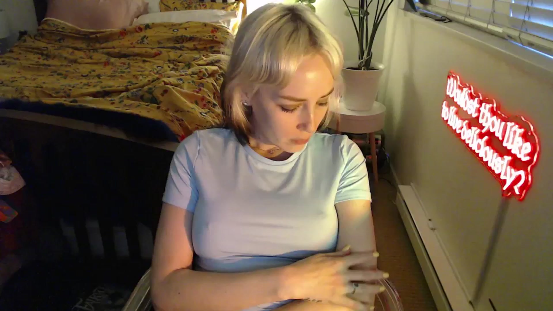 Gallery image thumbnail from NahlaHoney's myfreecams stream on, 04/10/2025, 03:11 image 3 of 20