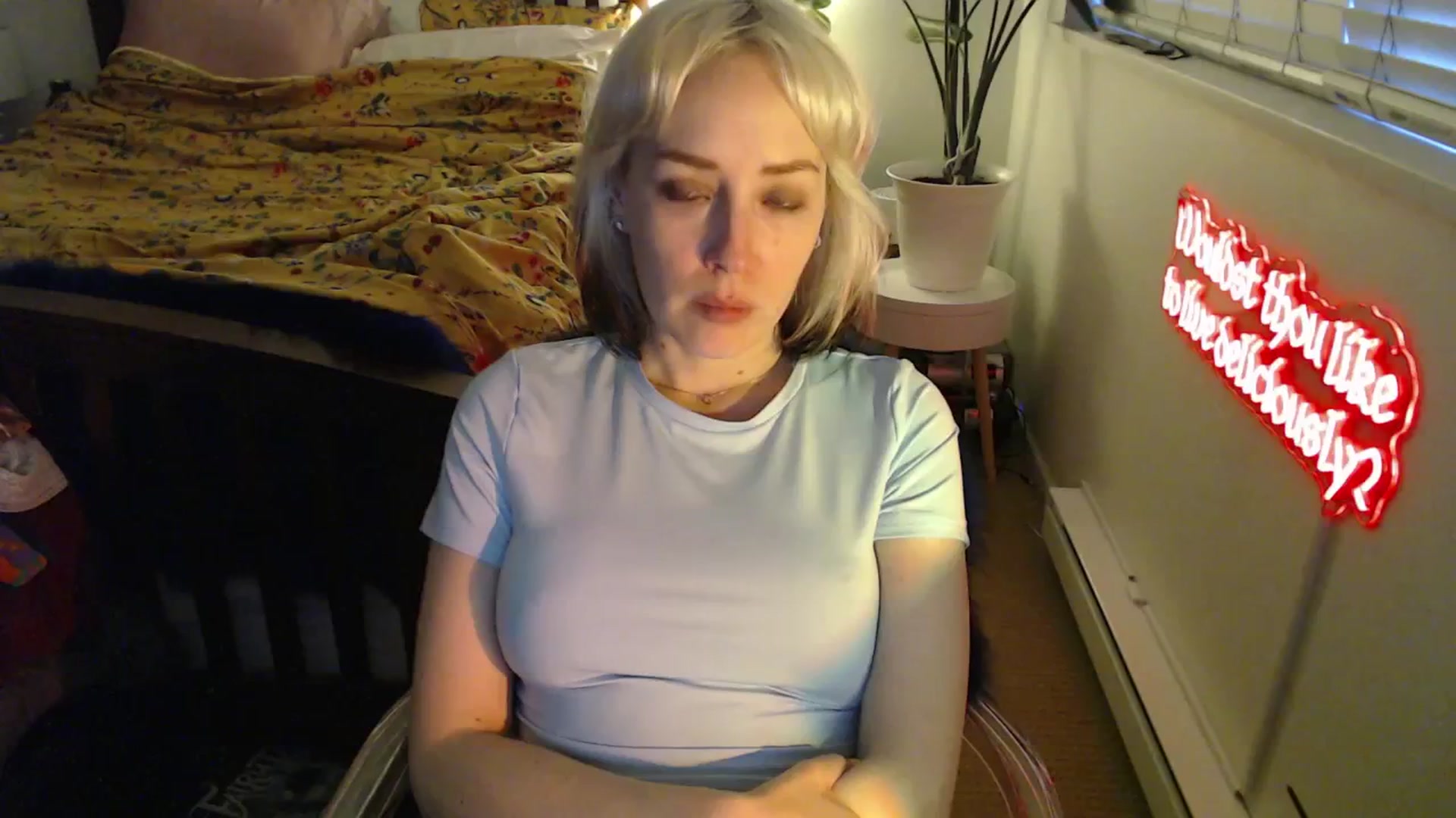 Gallery image thumbnail from NahlaHoney's myfreecams stream on, 04/10/2025, 03:11 image 4 of 20