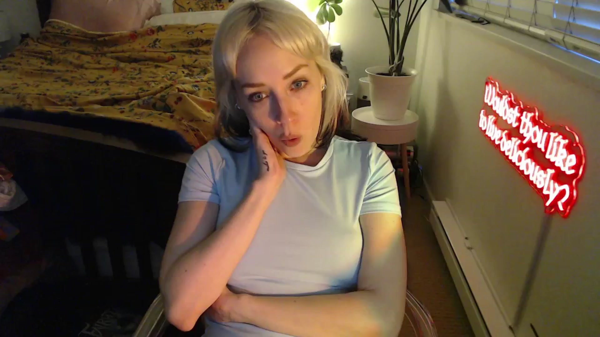 Gallery image thumbnail from NahlaHoney's myfreecams stream on, 04/10/2025, 03:11 image 7 of 20