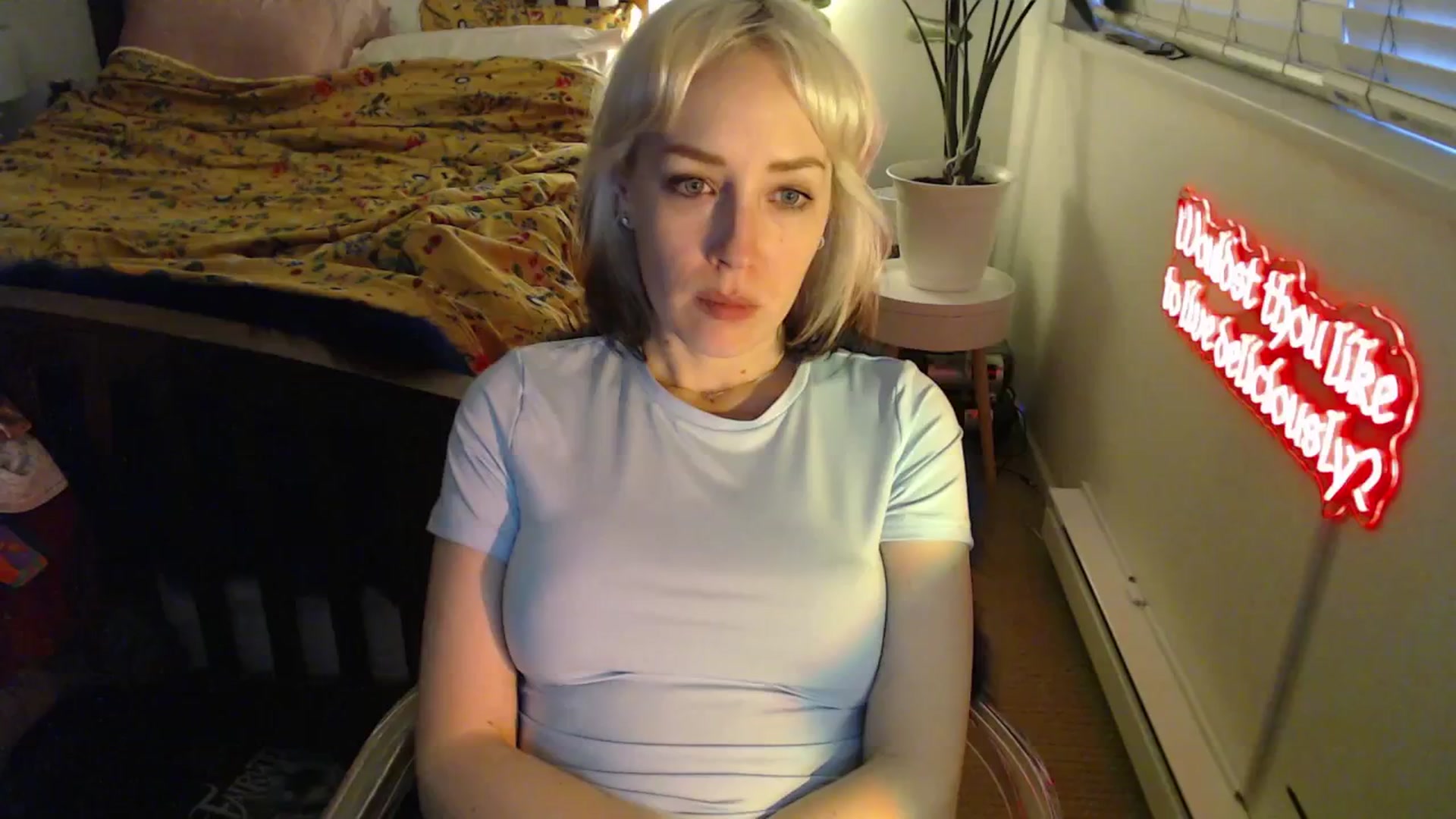 Gallery image thumbnail from NahlaHoney's myfreecams stream on, 04/10/2025, 03:11 image 6 of 20