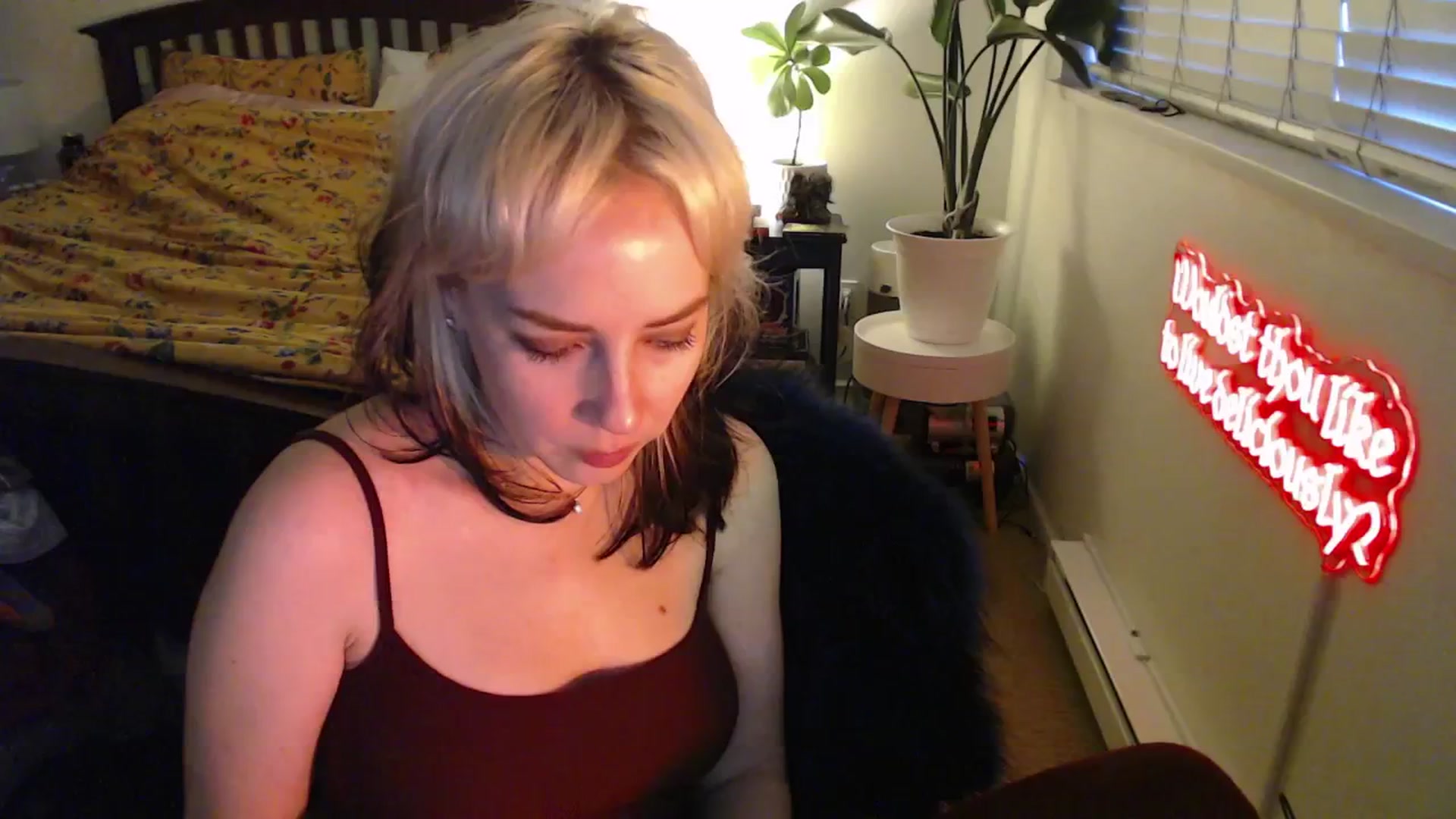 Gallery image thumbnail from NahlaHoney's myfreecams stream on, 04/11/2025, 04:39 image 7 of 20