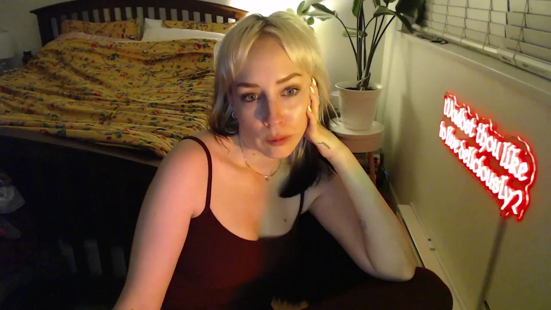 Gallery image thumbnail from NahlaHoney's myfreecams stream on, 04/11/2025, 04:39 image 11 of 20