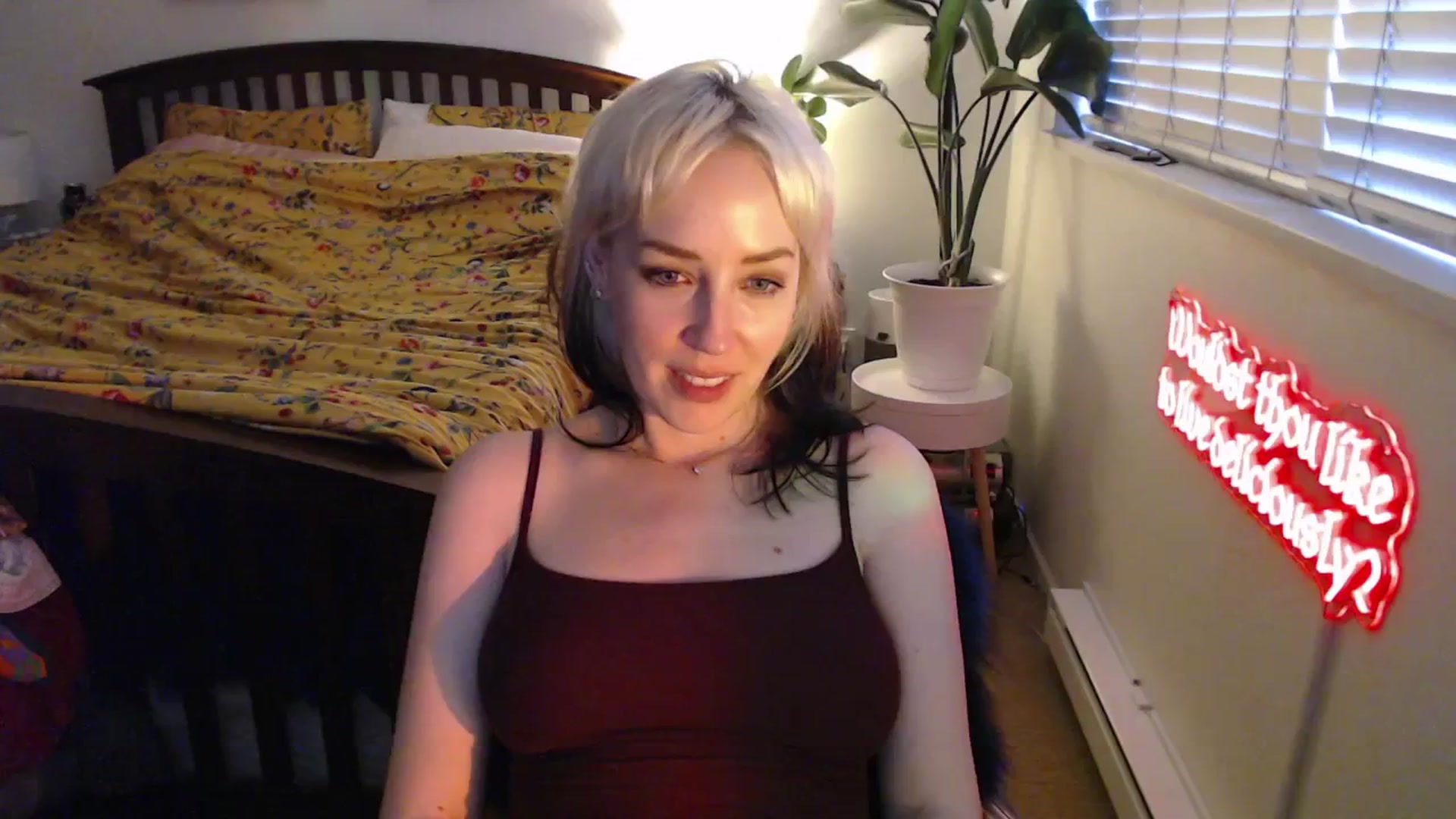 Gallery image thumbnail from NahlaHoney's myfreecams stream on, 04/11/2025, 04:39 image 4 of 20