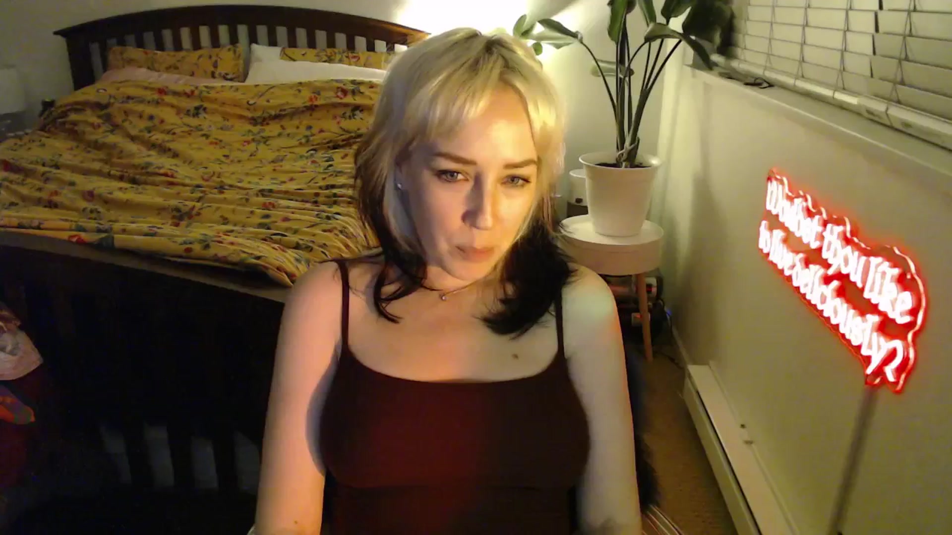 Gallery image thumbnail from NahlaHoney's myfreecams stream on, 04/11/2025, 04:39 image 19 of 20