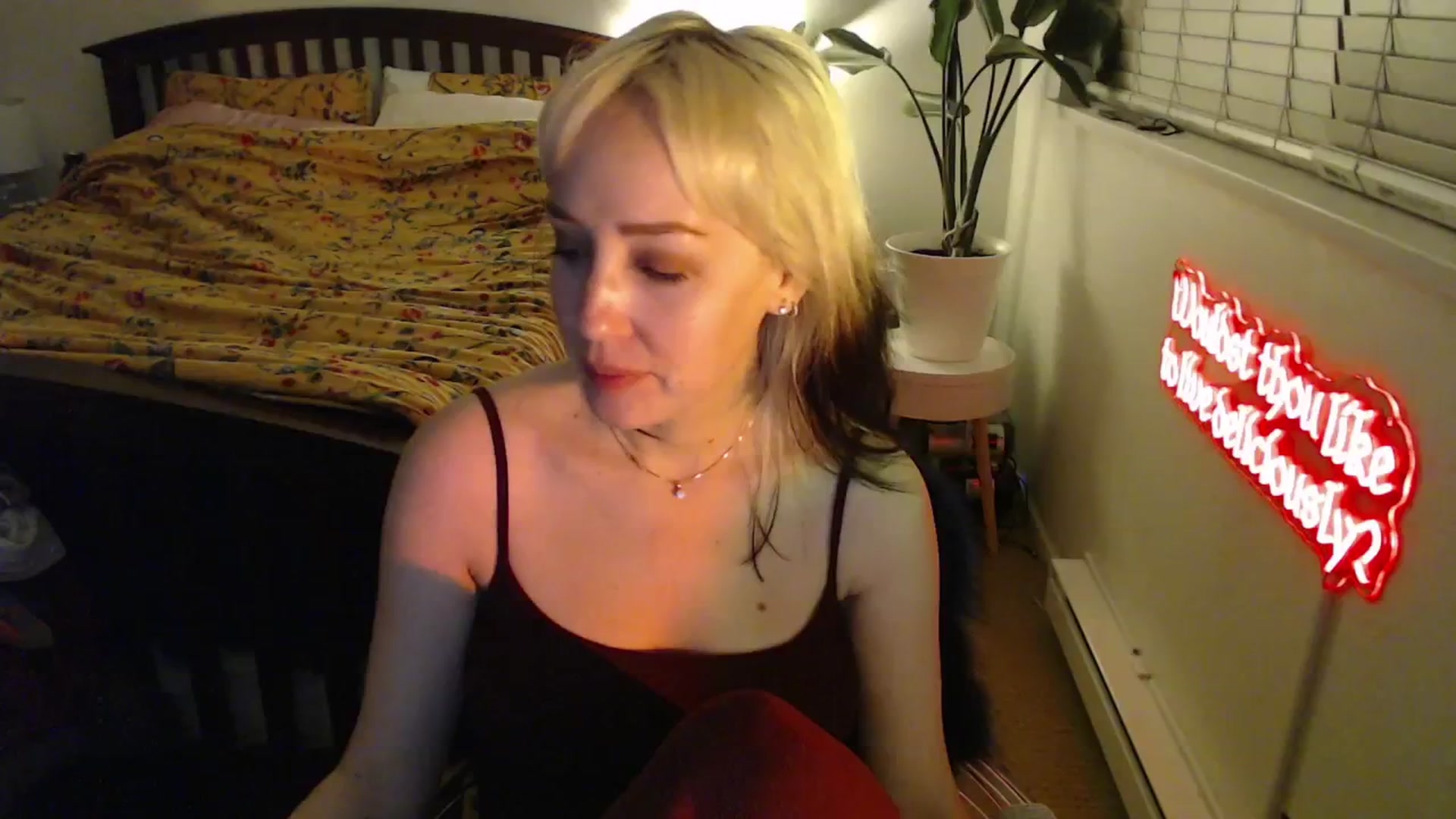Gallery image thumbnail from NahlaHoney's myfreecams stream on, 04/11/2025, 04:39 image 20 of 20