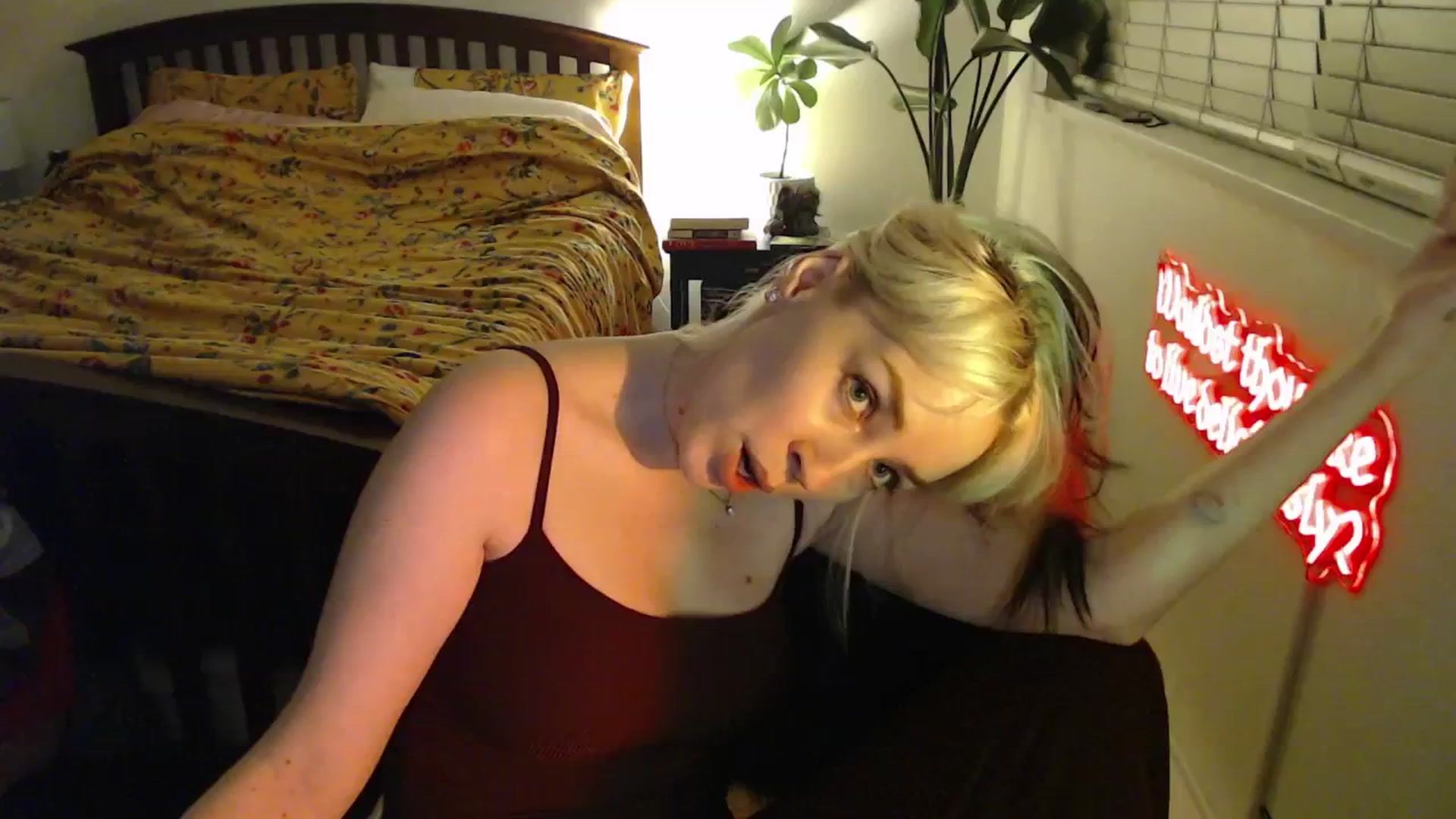 Gallery image thumbnail from NahlaHoney's myfreecams stream on, 04/11/2025, 05:01 image 16 of 20